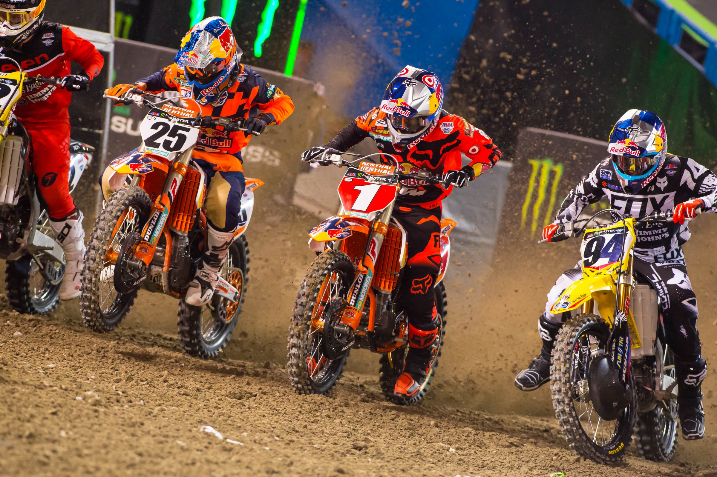 Dungey knows it's important not to let Musquin (25), Roczen (1), or anyone else gain momentum.