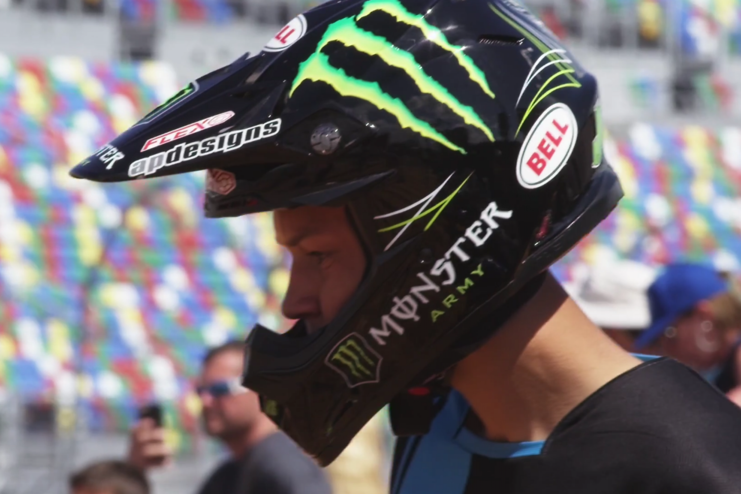 Bell Helmets Invades RCSX