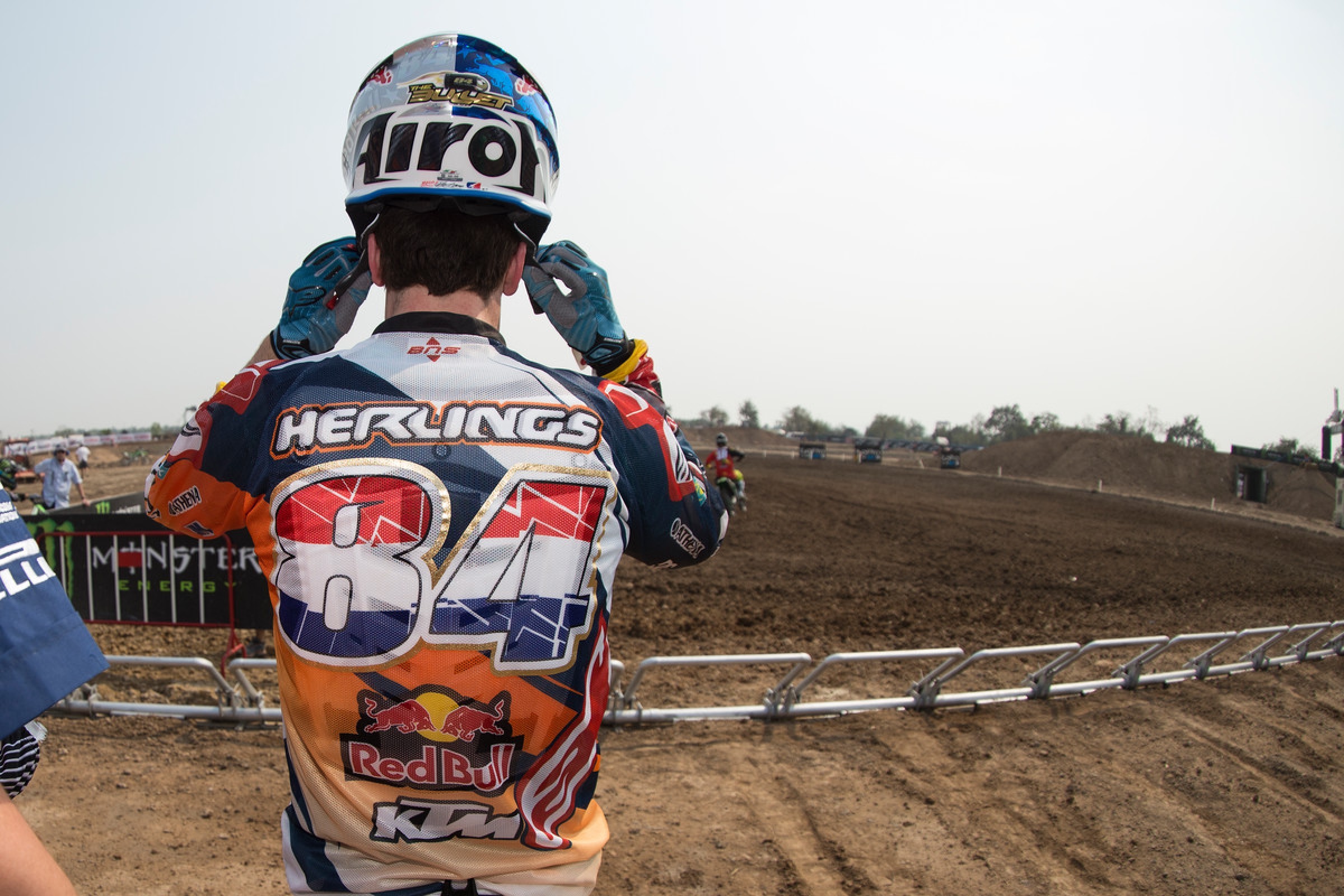 Jeffrey Herlings|Chasing the Sand