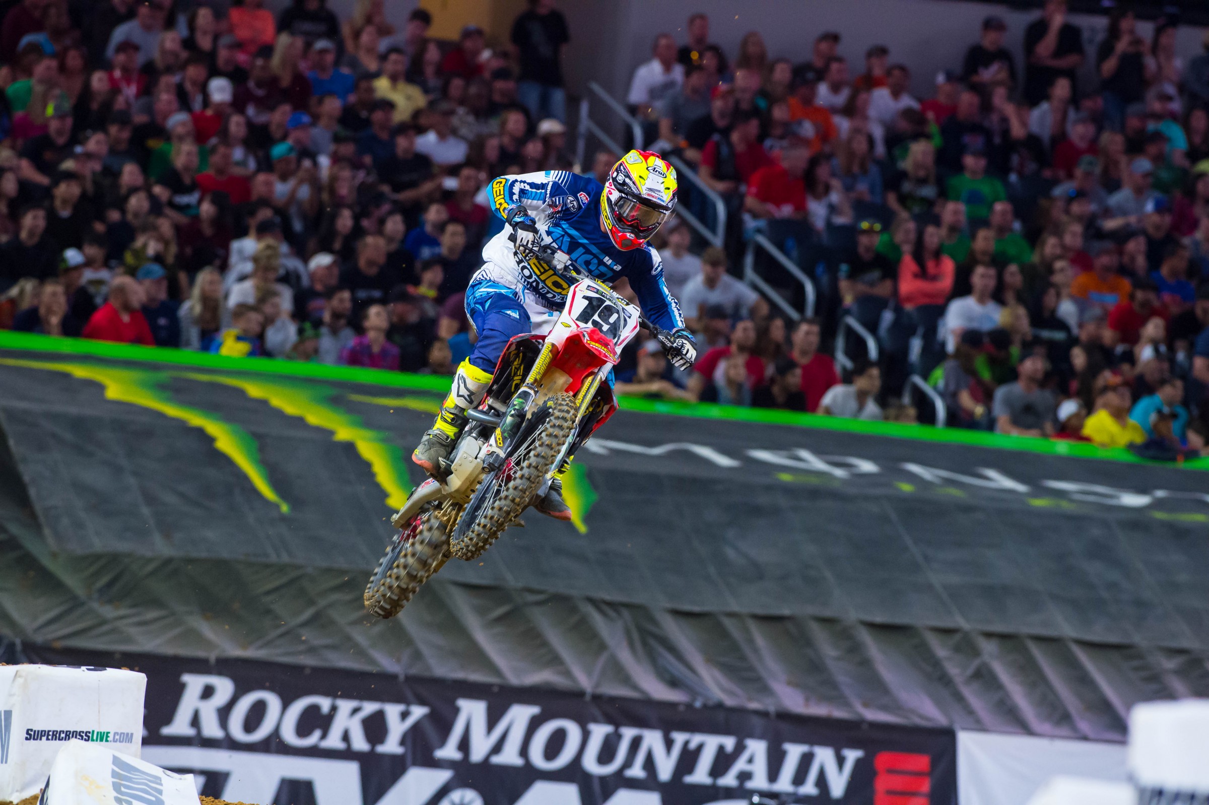 Through eleven rounds, Bogle has two top tens.