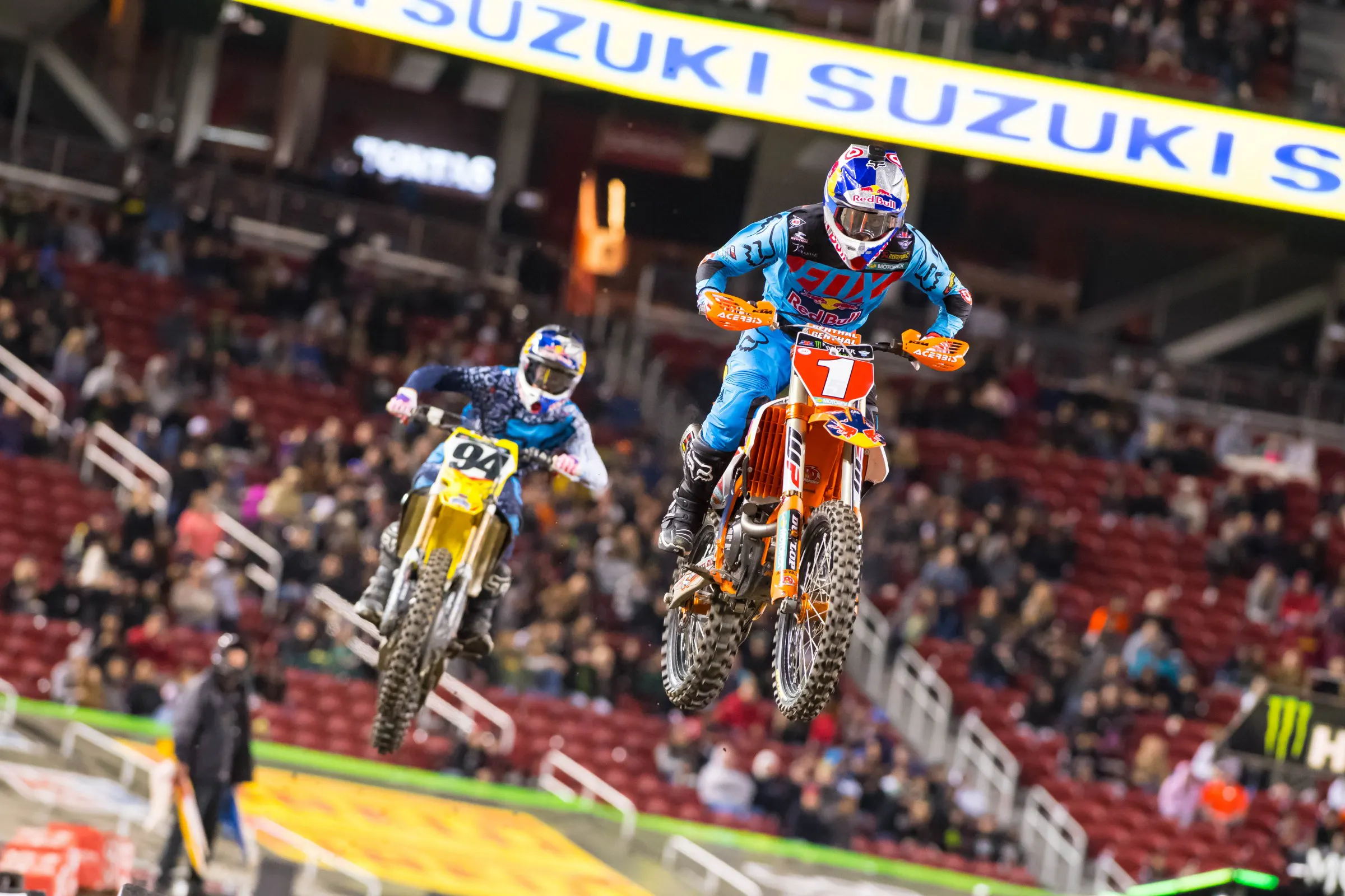 Dungey withstood pressure from Ken Roczen (94) to win his sixth race of the season in Santa Clara.