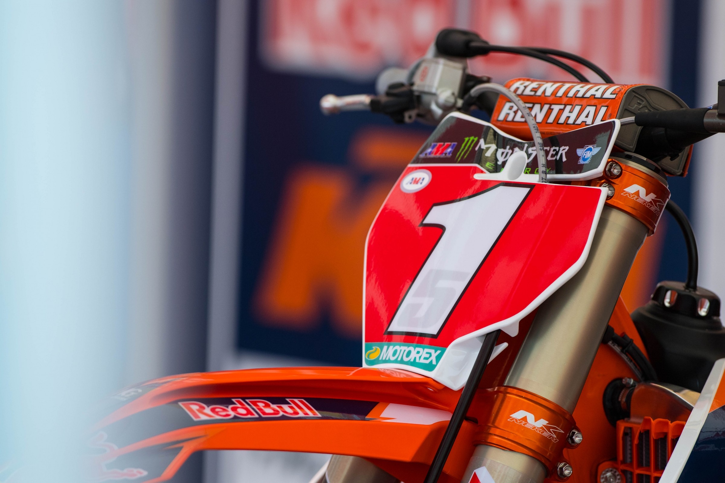 Race Day Feed: Indianapolis - Supercross - Racer X Online