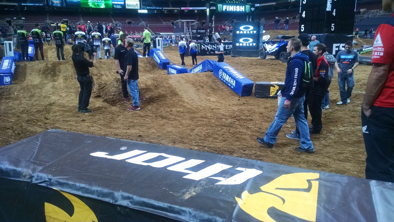 This rhythm lane has a different option on the inside