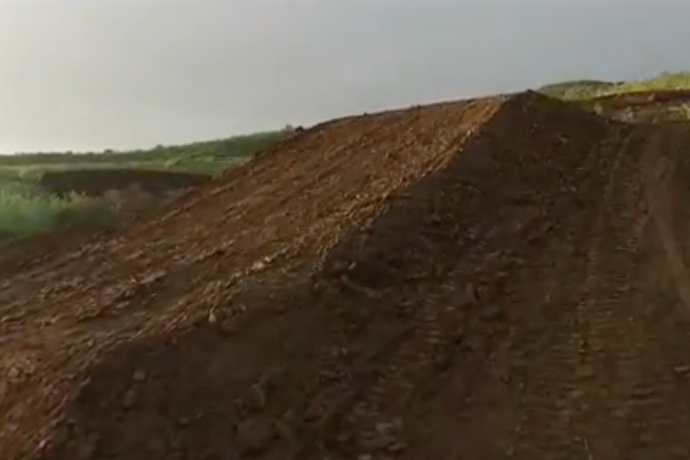 MX Track Builders Take on Chile