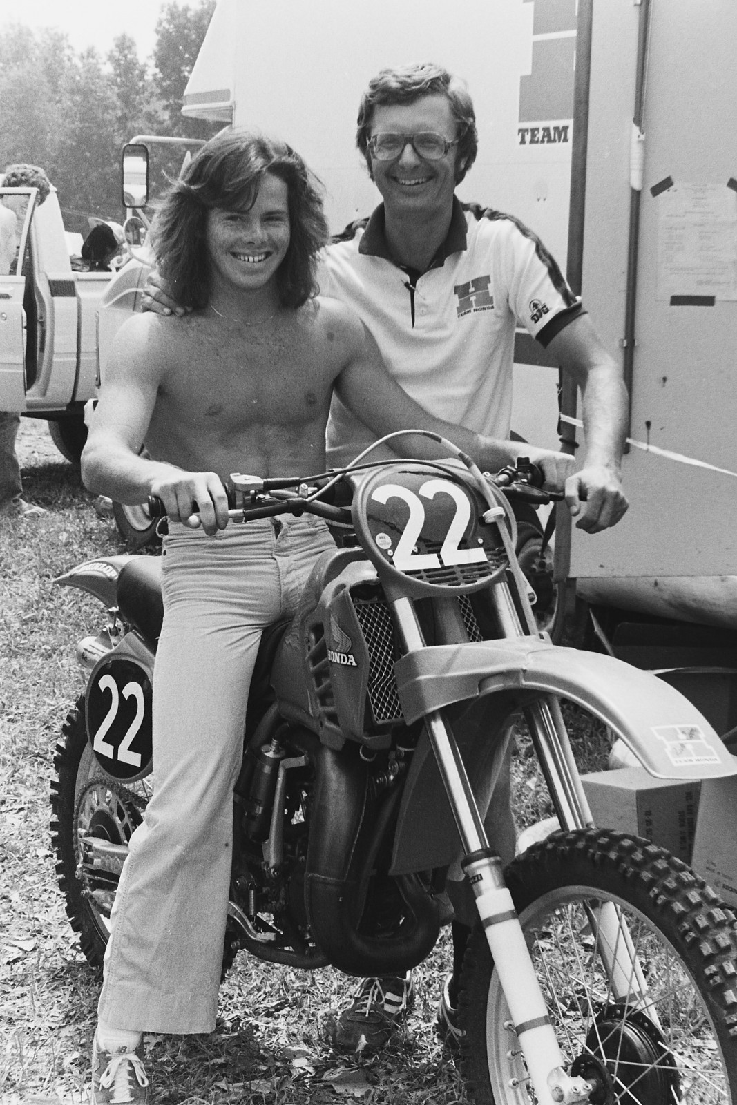 Wardy on a Honda! And that's the least-odd part of this photo!