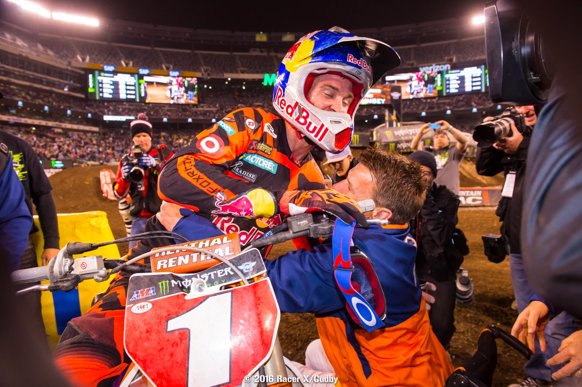 Dungey-EastRutherfordSX2016-Cudby-039