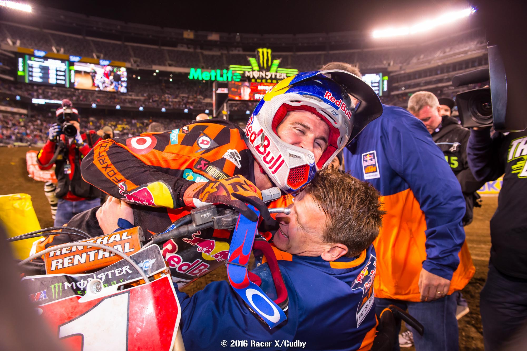 Dungey-EastRutherfordSX2016-Cudby-044