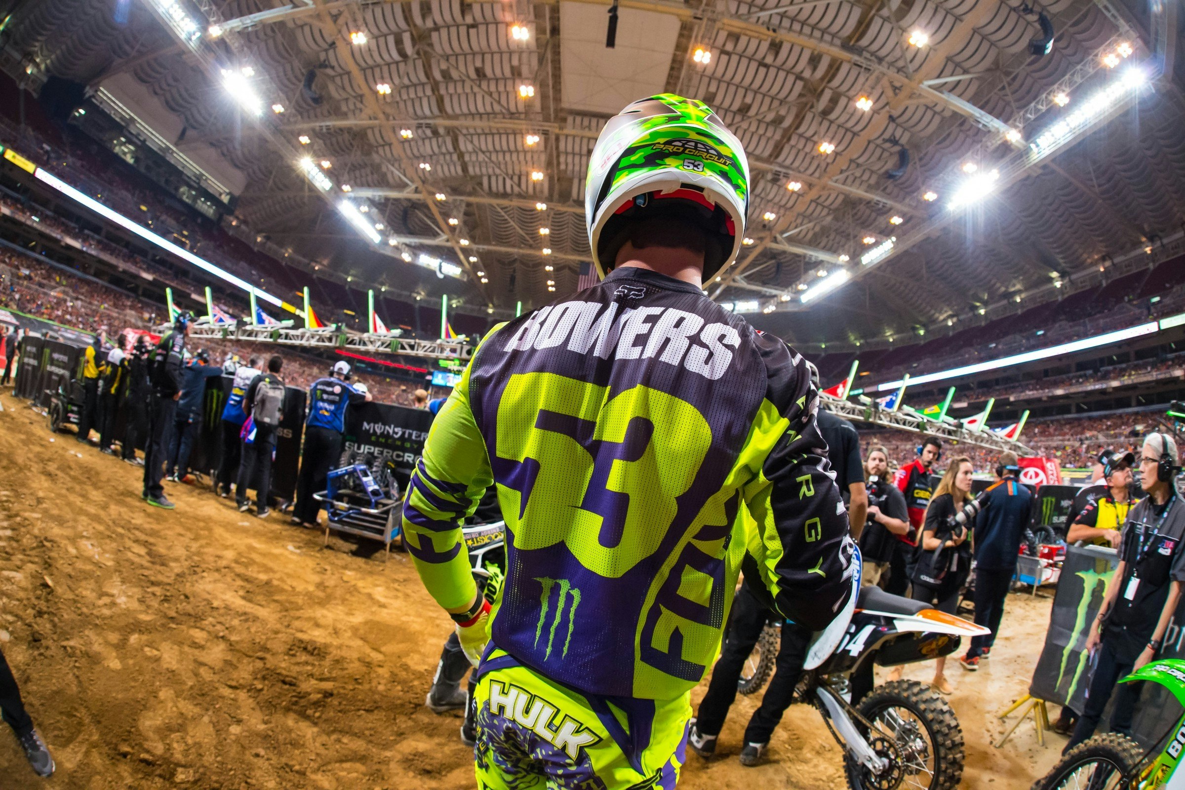 Stroupe, Brett Smith, Bowers, Taft on DMXS Radio Tonight