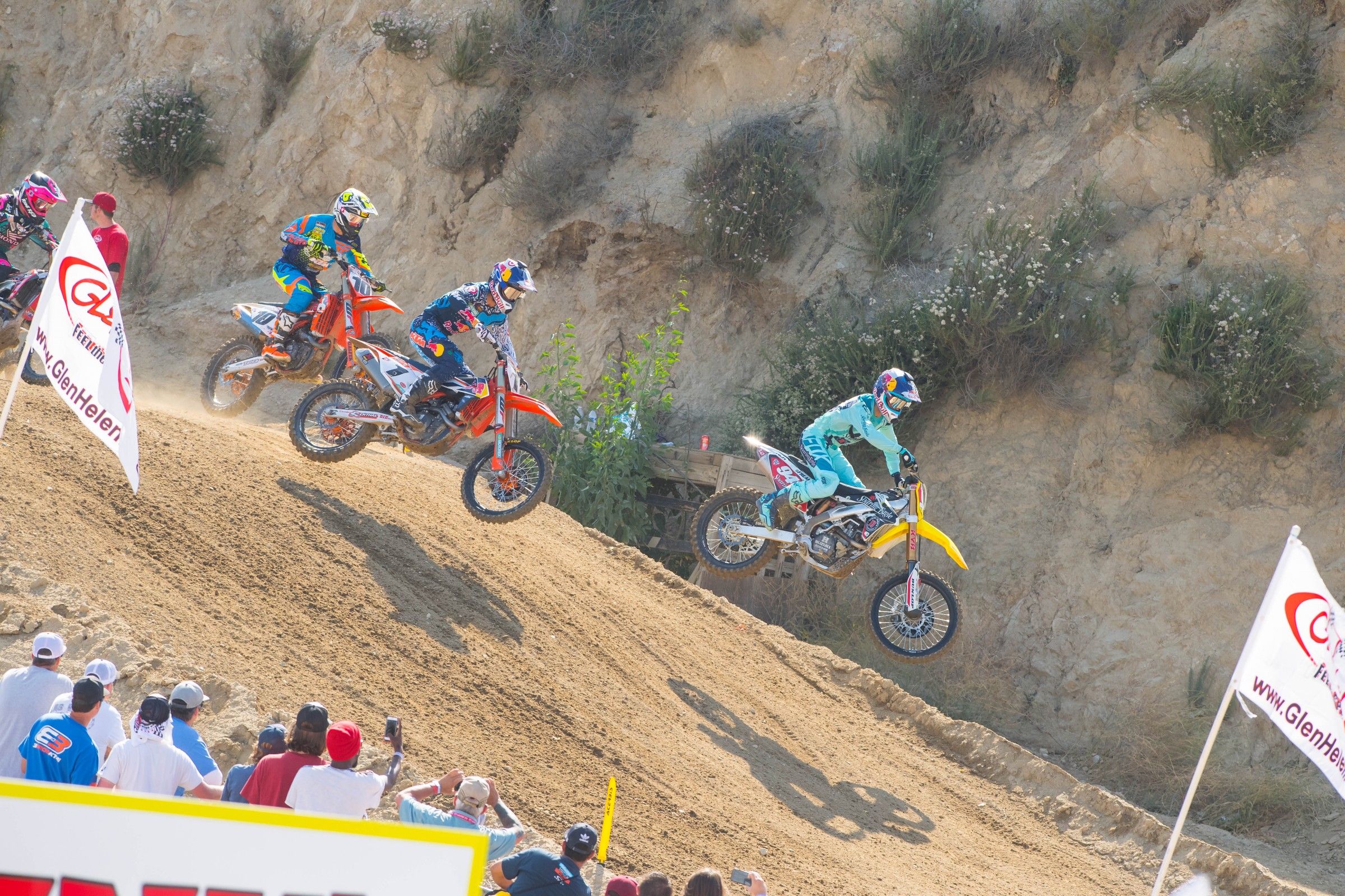 Kenny is getting away from Dungey and everyone else early.