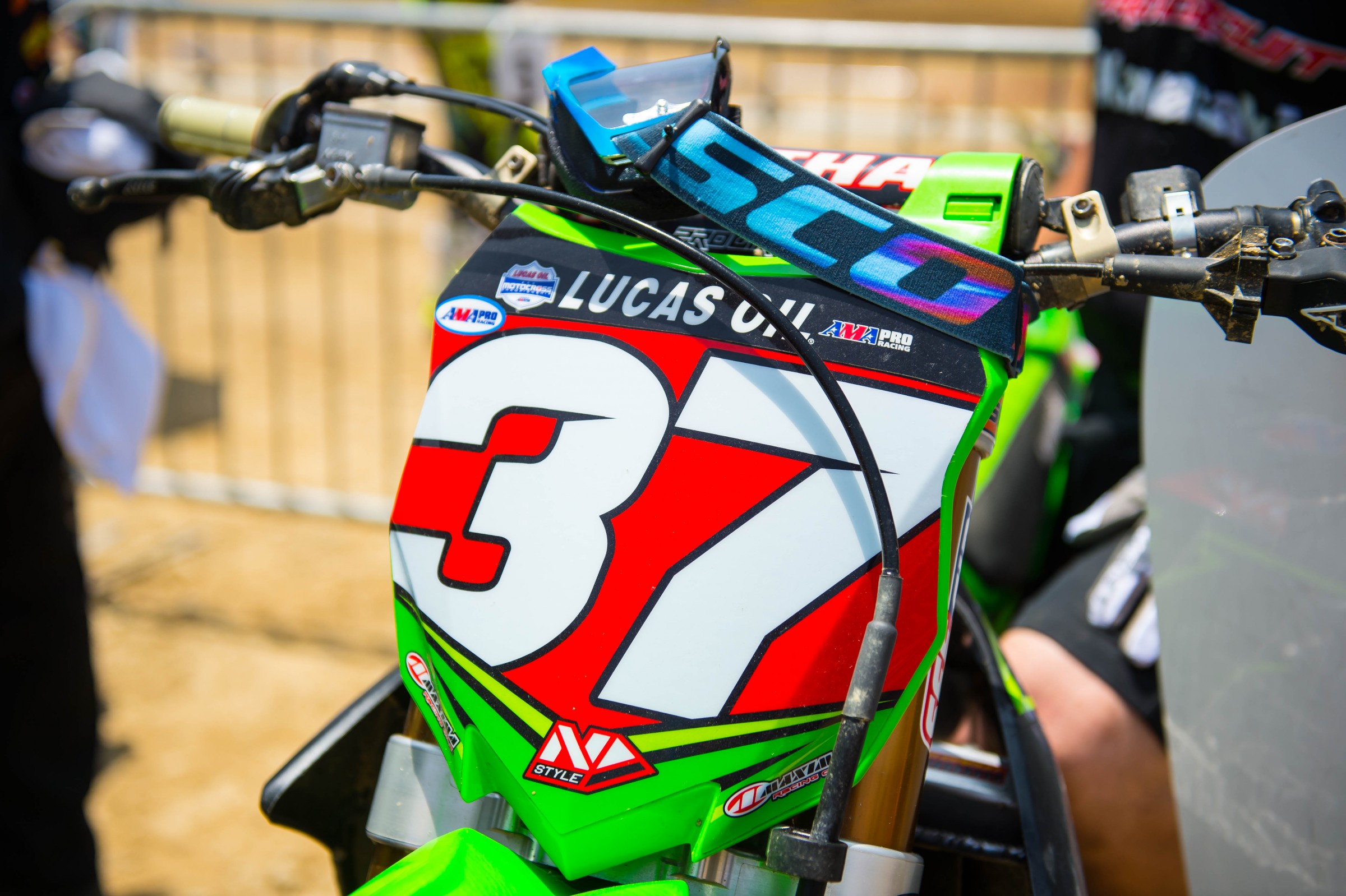 Sheesh, the 15-point lead only held up for one week. Can Joey get it back?