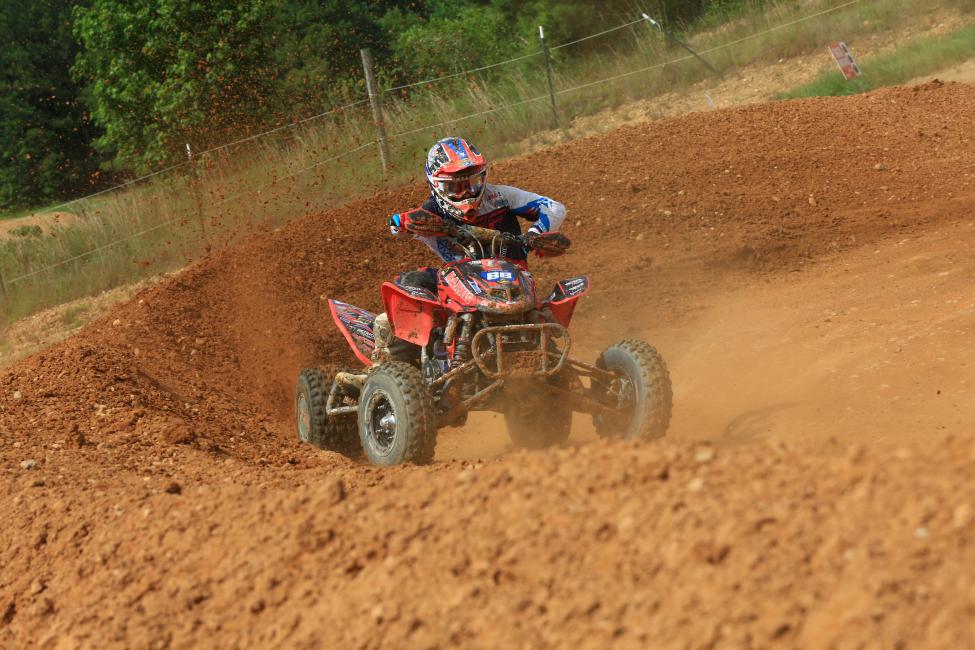 Hetrick won his fifth overall in a row and gained three more points on Wienen in the standings.