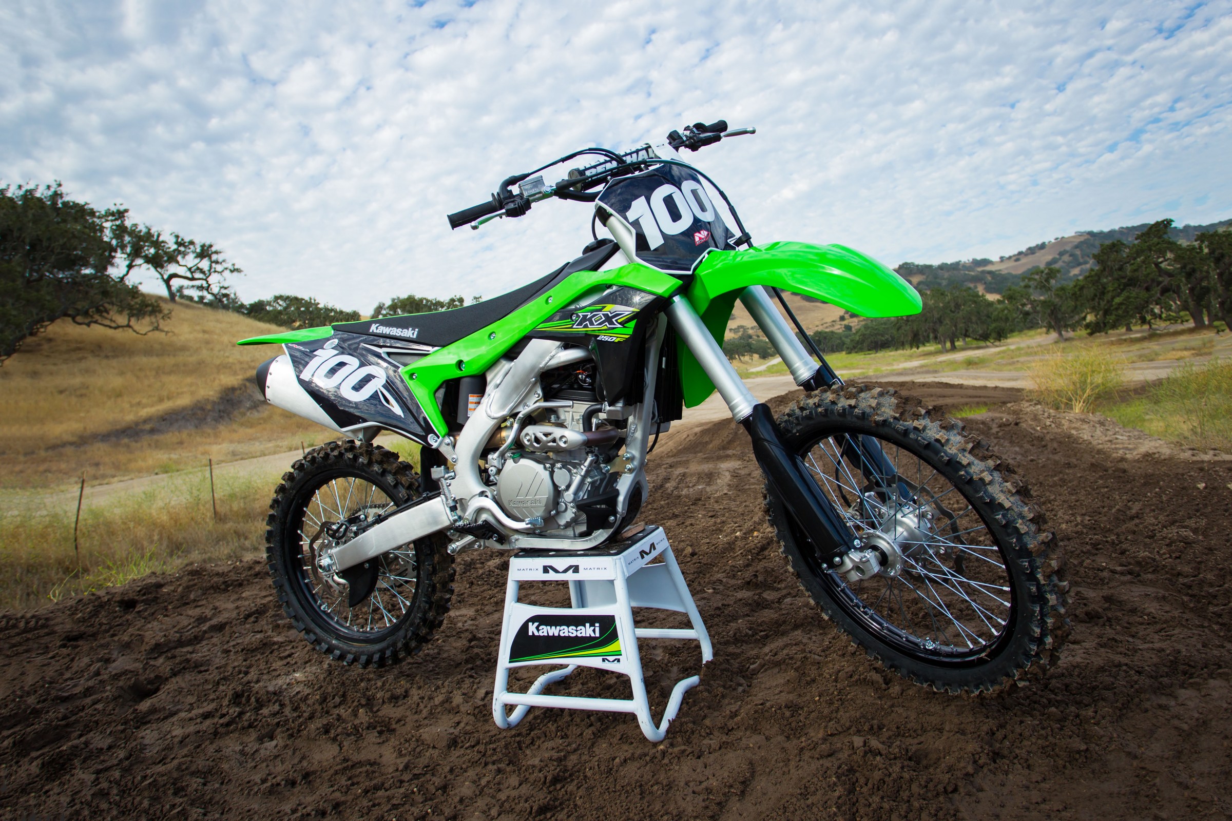 Racer X Films: 2017 Kawasaki KX250F Intro - Racer X