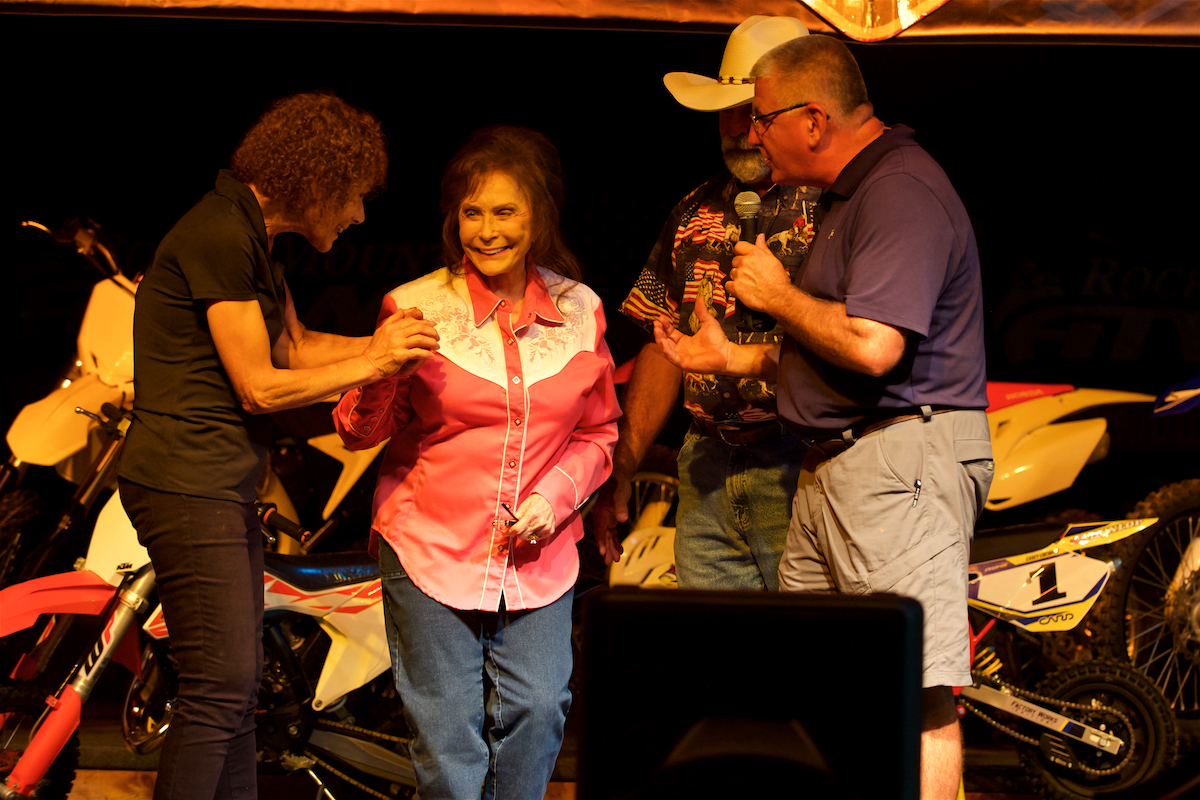 Loretta Lynn herself welcomed racers!