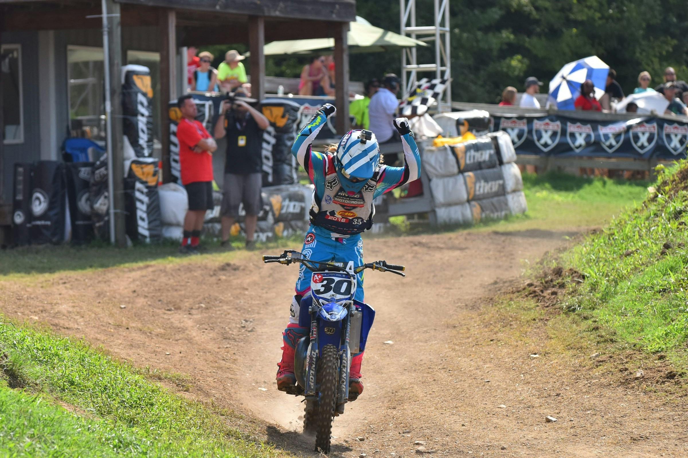 Loretta Lynn's | Saturday Gallery