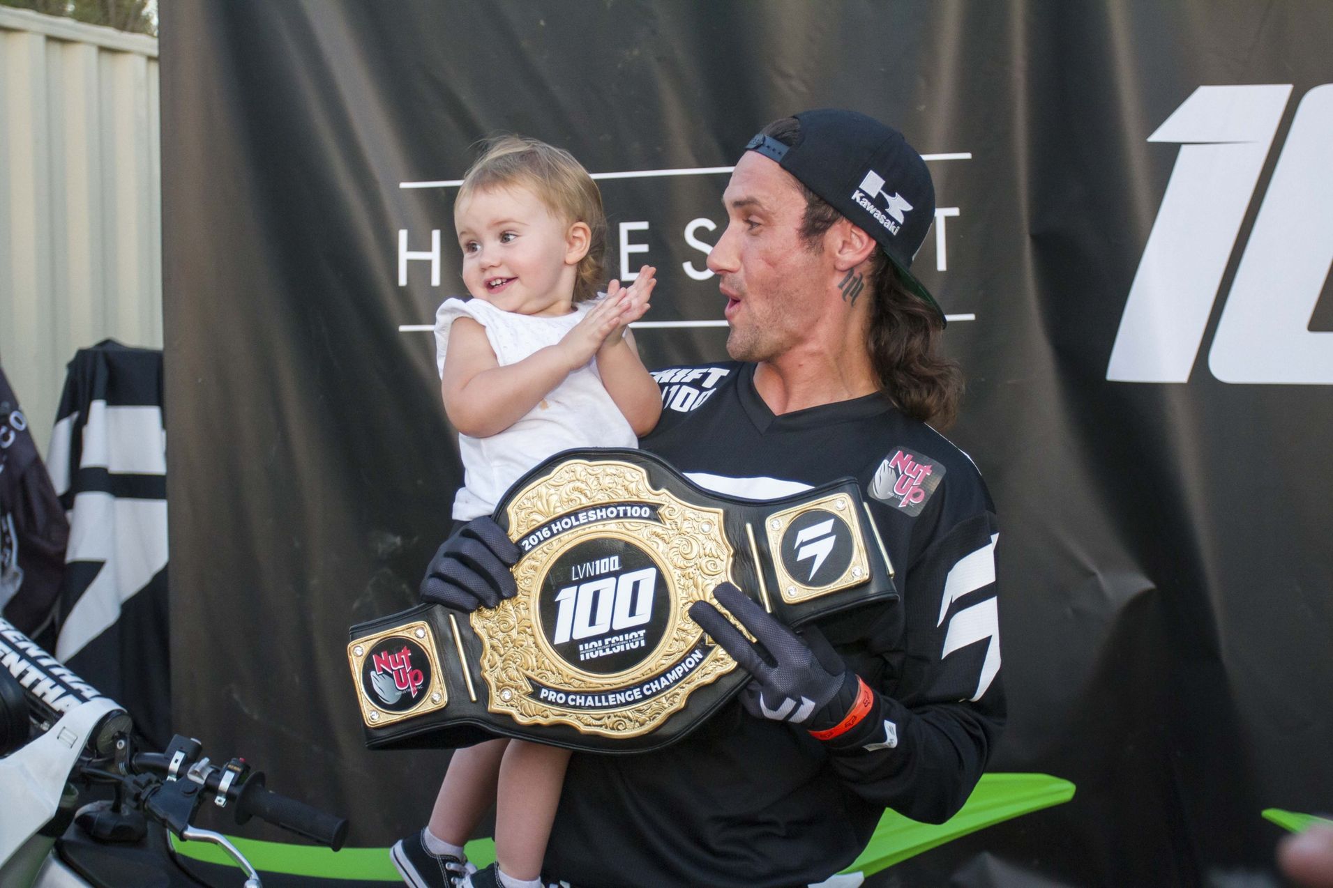 Hansen and his daughter at the 2017 Shift intro.