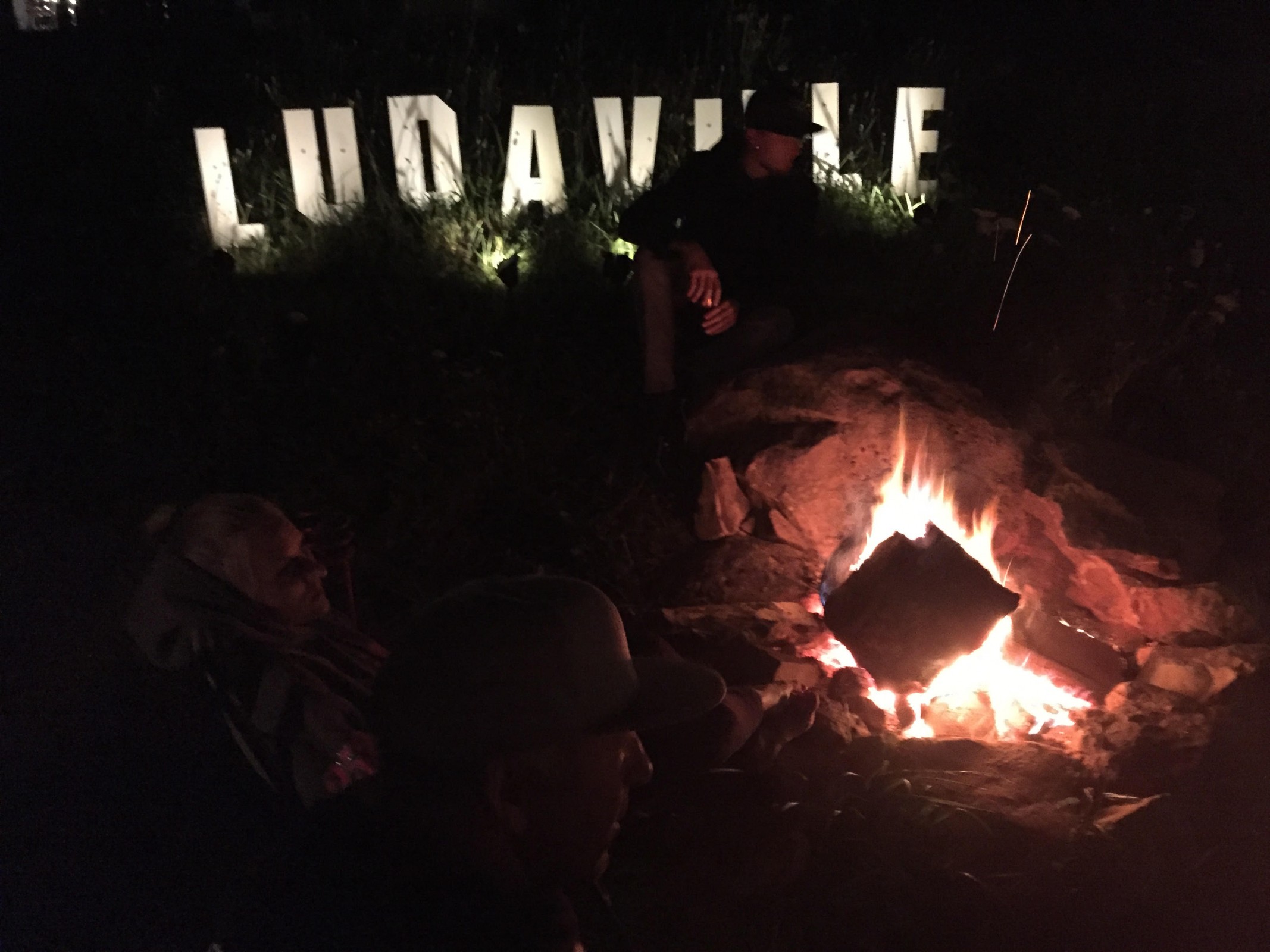 Luda lives at Washougal in the summer and motos in CA in the winter. Here is his setup.