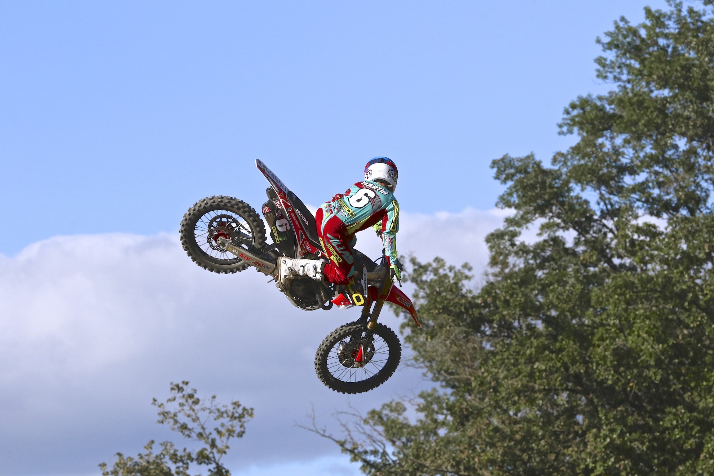 How to Watch: This Weekend in Racing