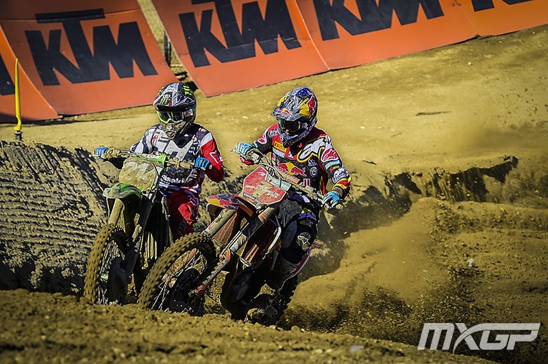 Herlings wore a rare #1 to another 1-1 finish in the MX2 class.