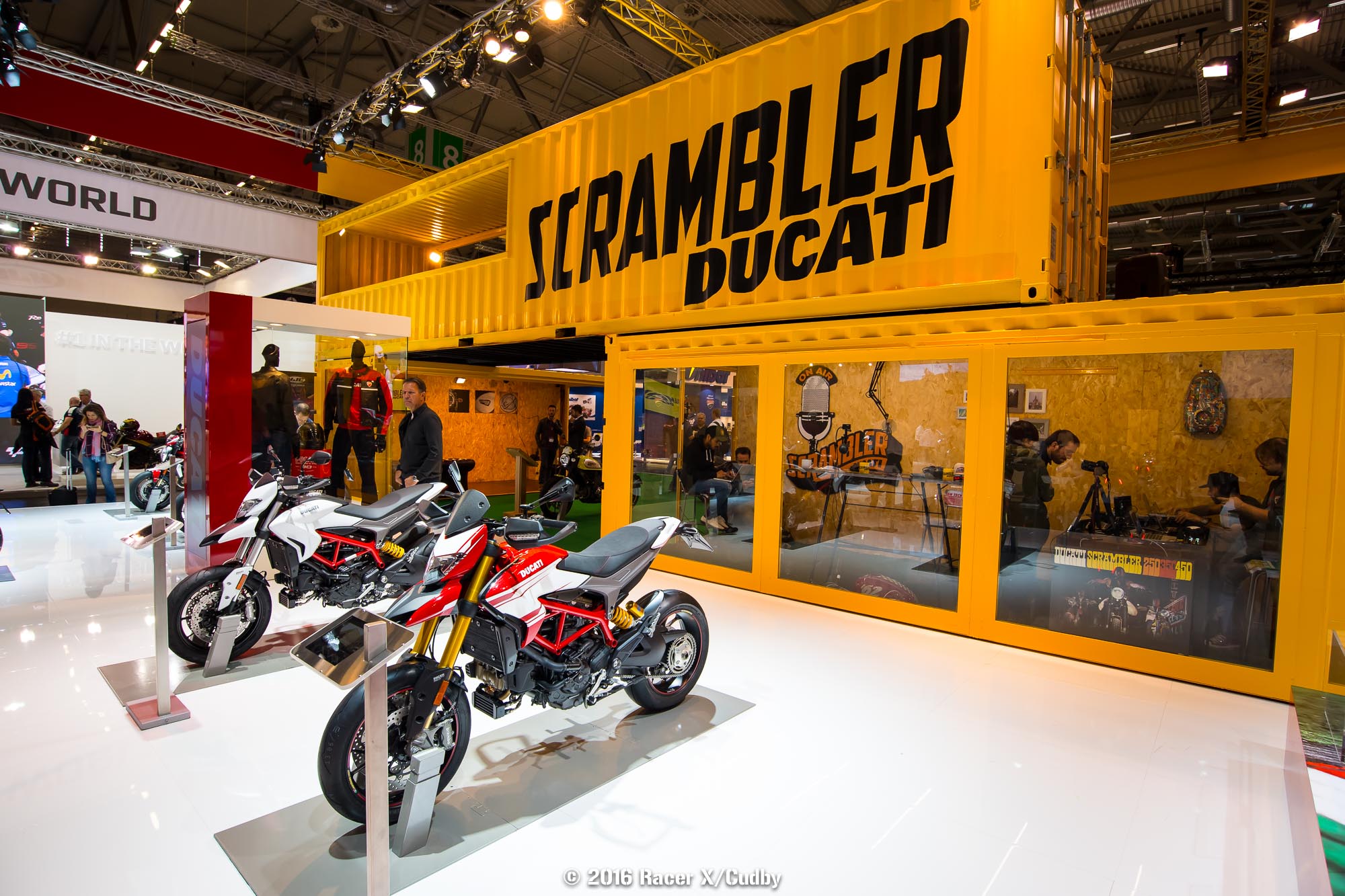 Intermot16-Cudby-016