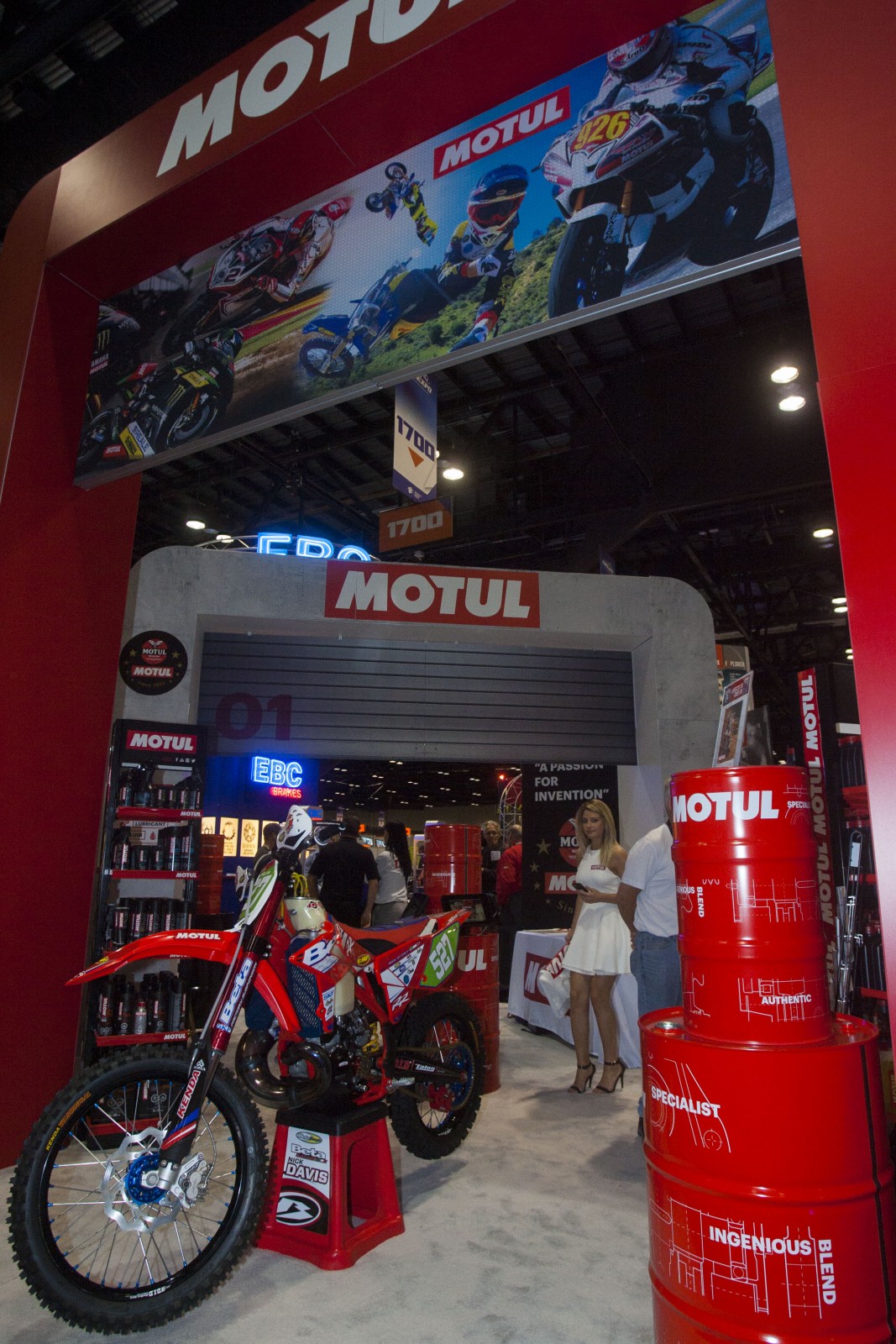 Roberts-16_AIMExpo_Thursday-224