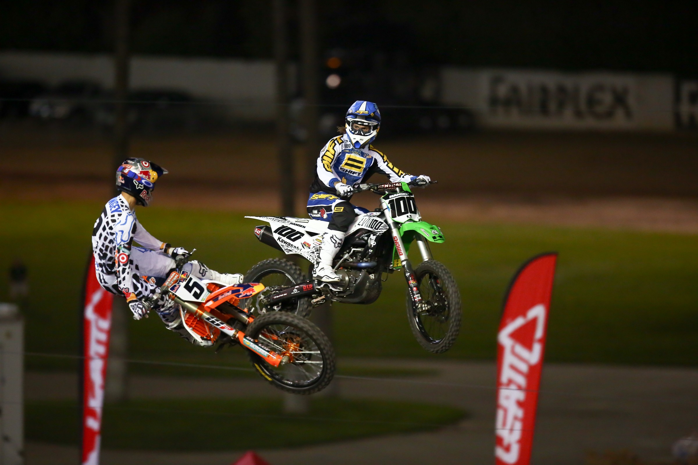 Dungey and Hansen had one of the closest finishes of the night.