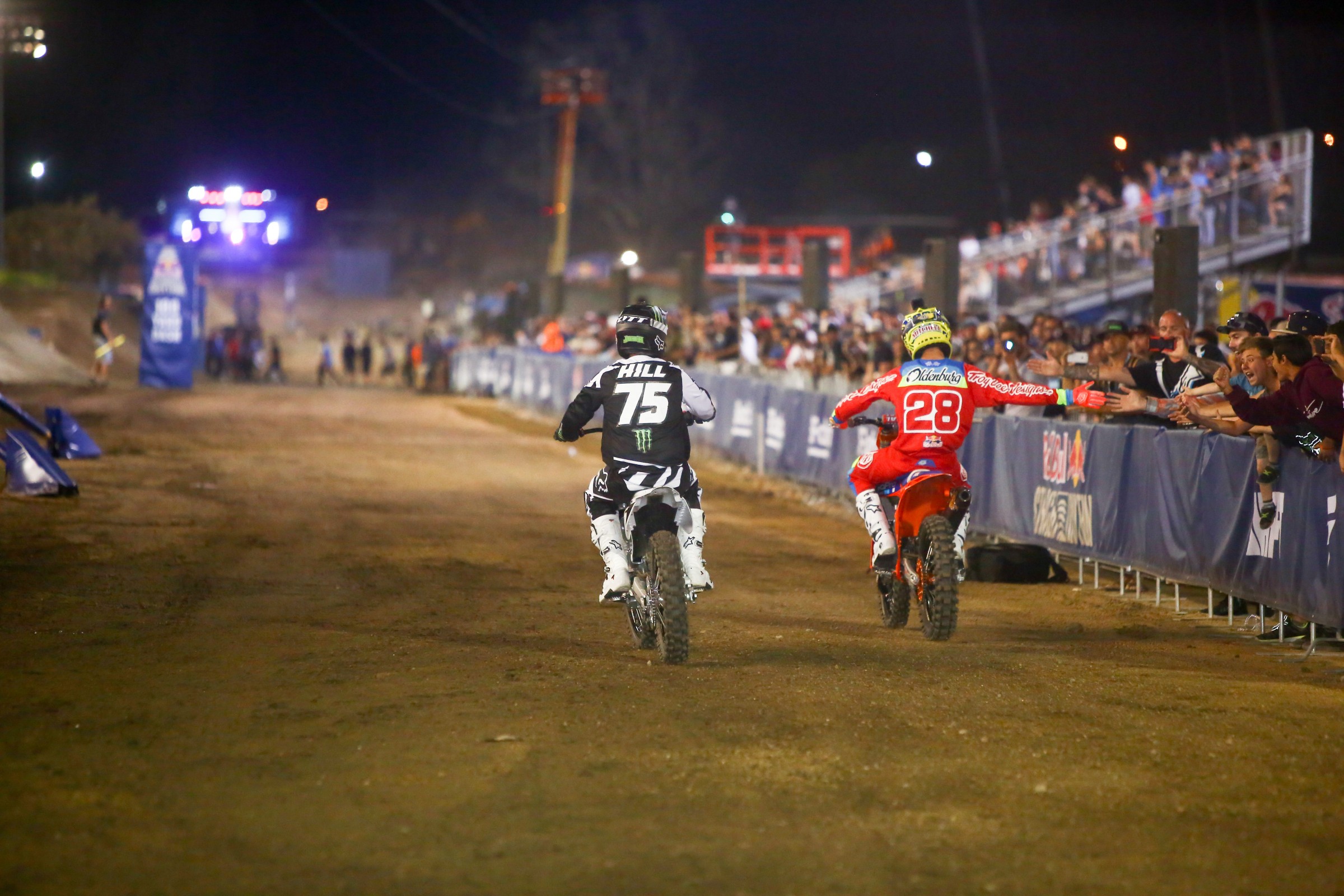 Hill beat Cunningham but couldn't move past Oldenburg to get into the finals.