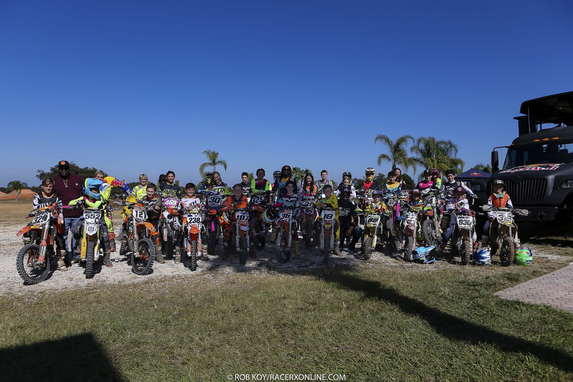 JS7-RIDE-DAY-KOY--504