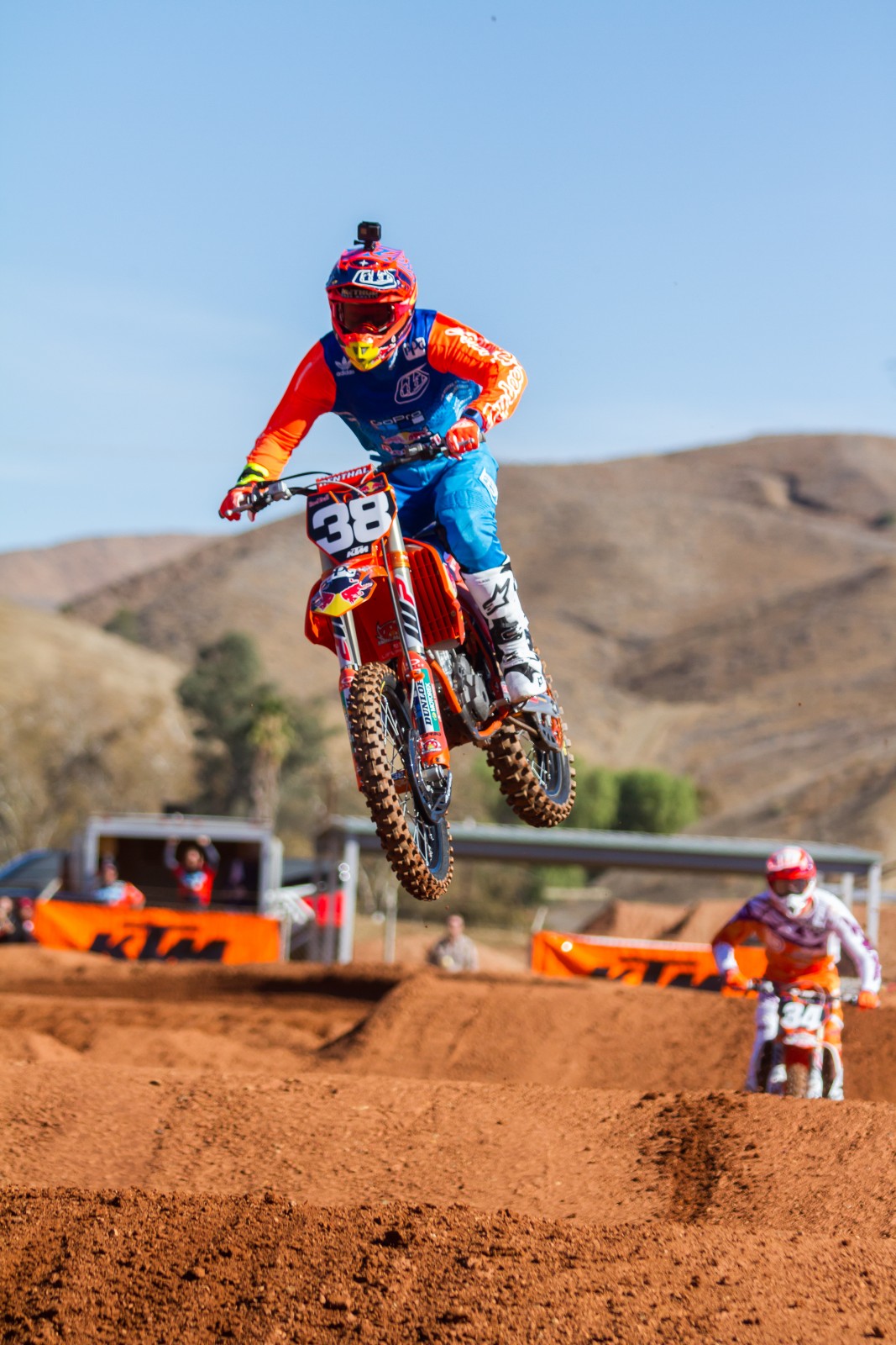2016-11-29_kscott_KTM_Intros_Motos_10