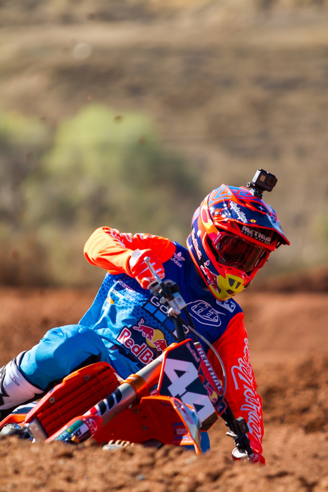 2016-11-29_kscott_KTM_Intros_Motos_17