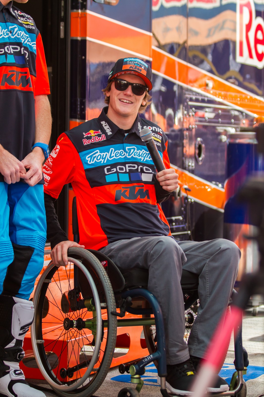 2016-11-29_kscott_KTM_Intros_12