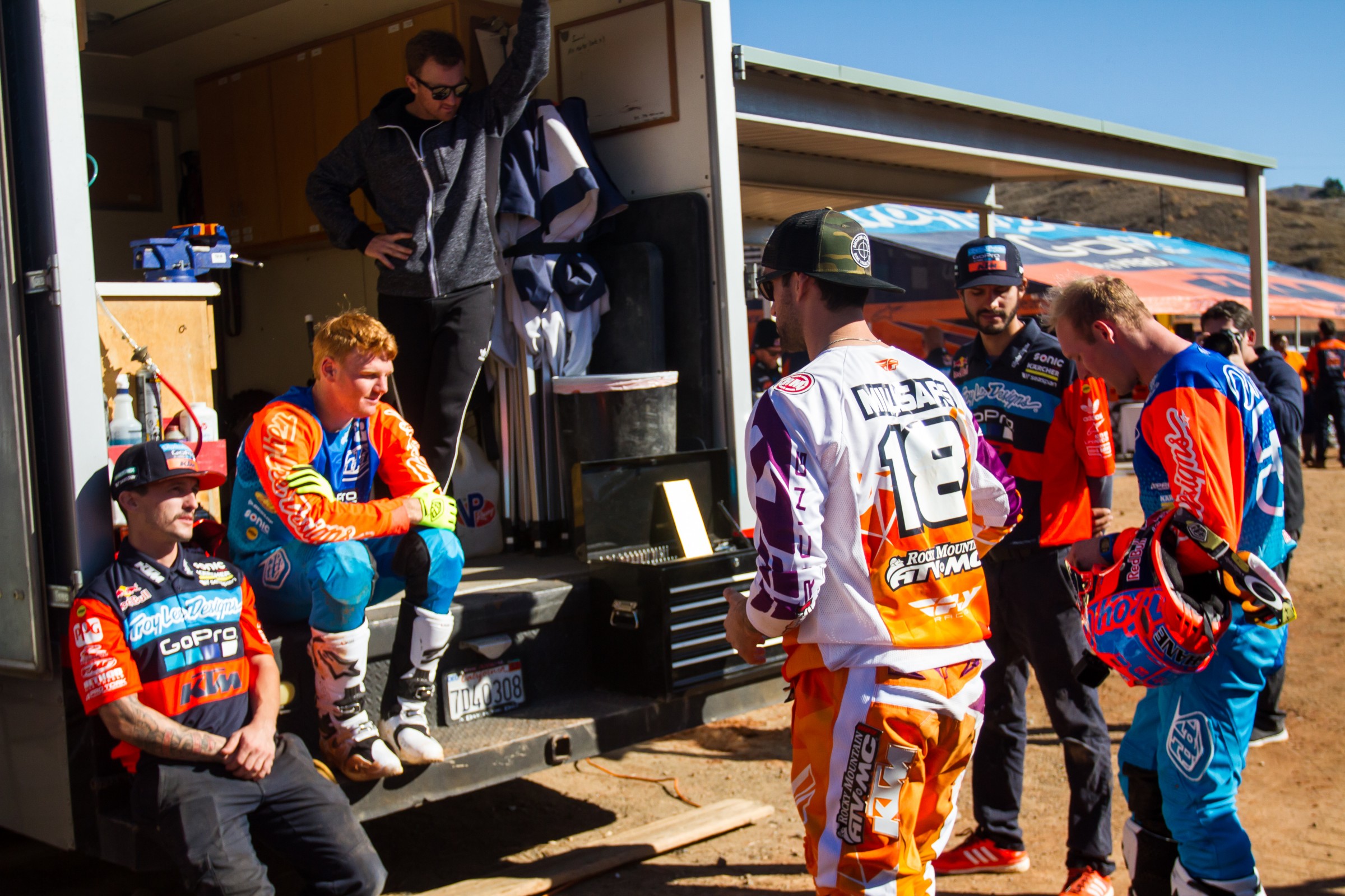 2016-11-29_kscott_KTM_Intros_24