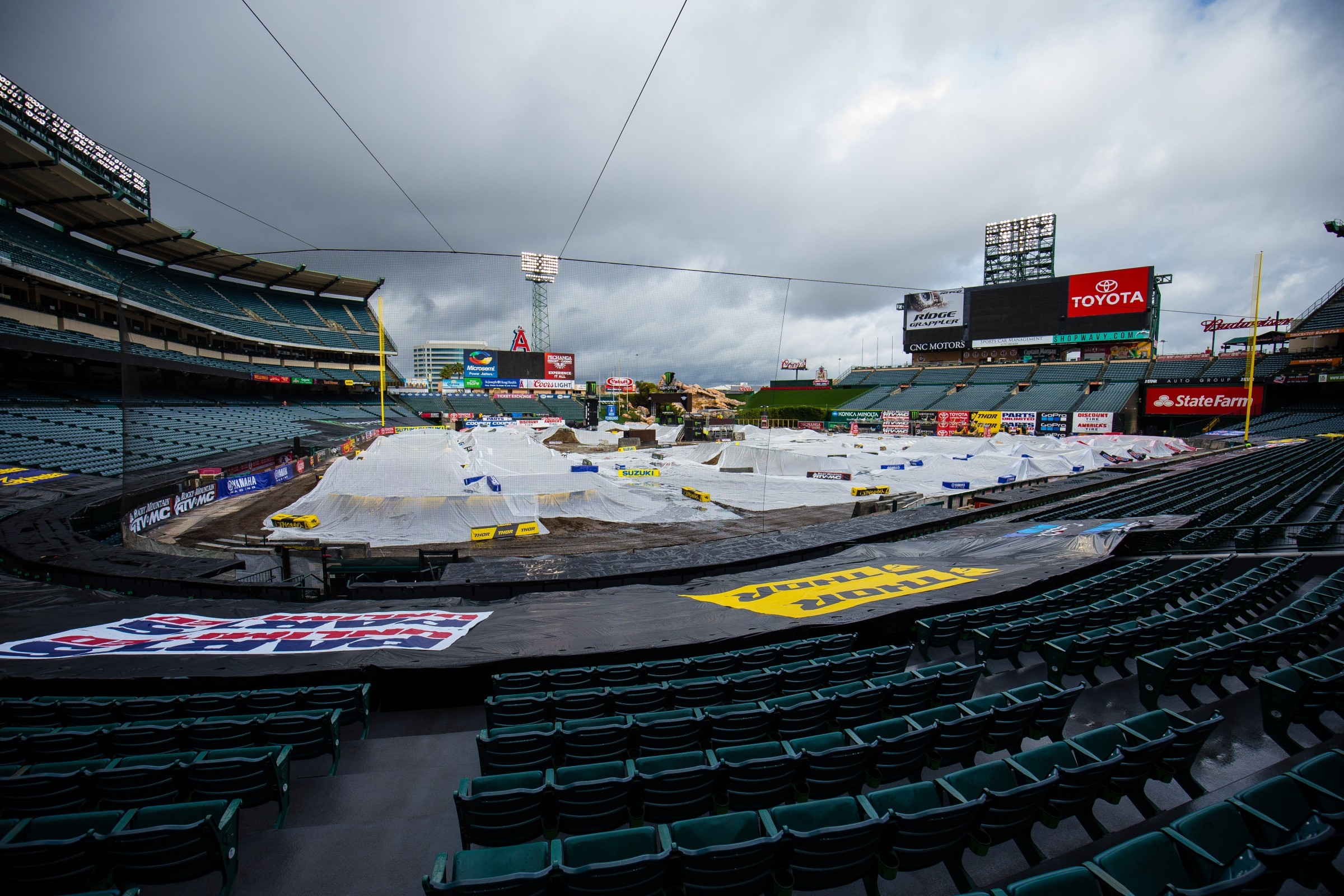 450 Words: California Happenings