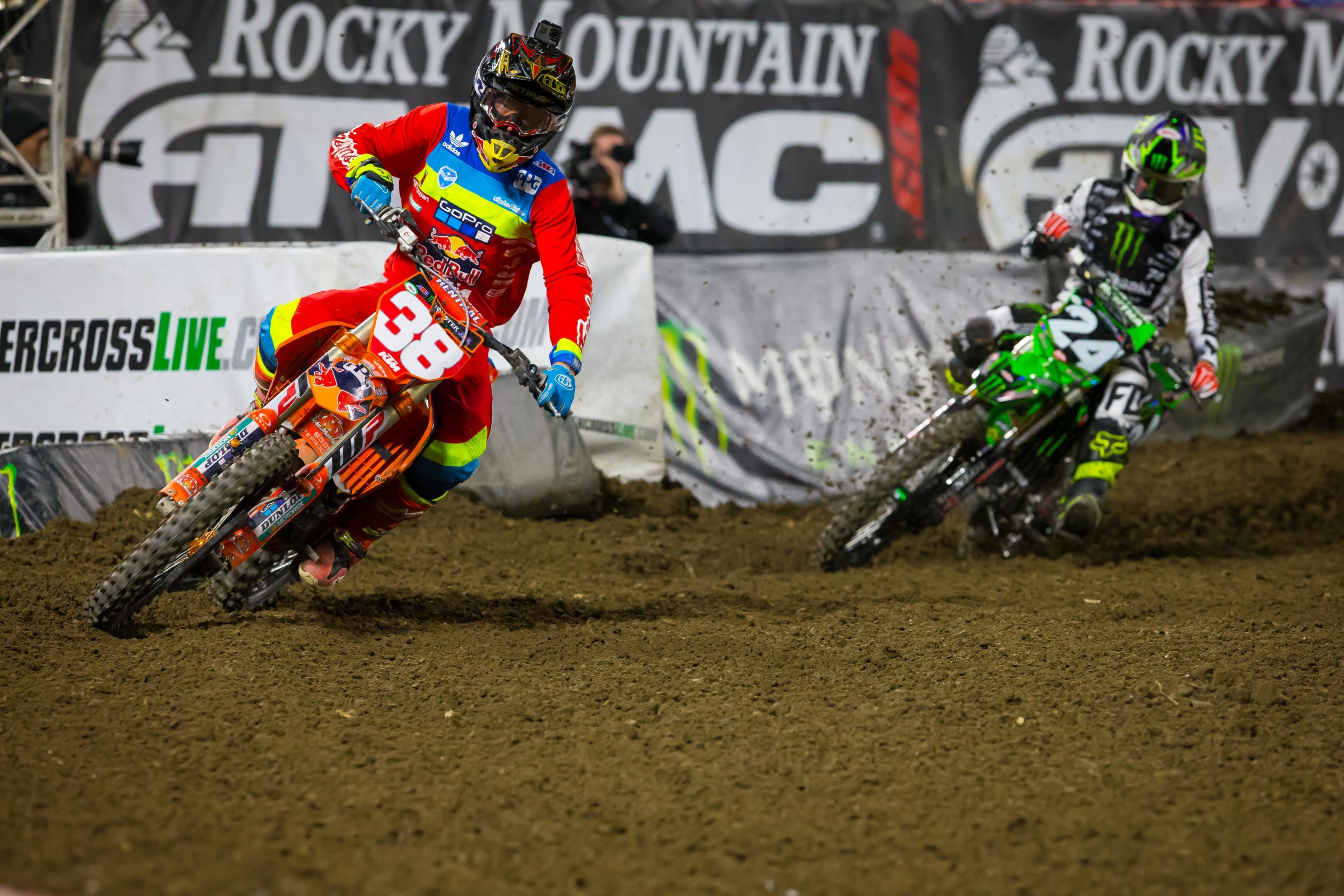 McElrath will hold the red plate going into round four