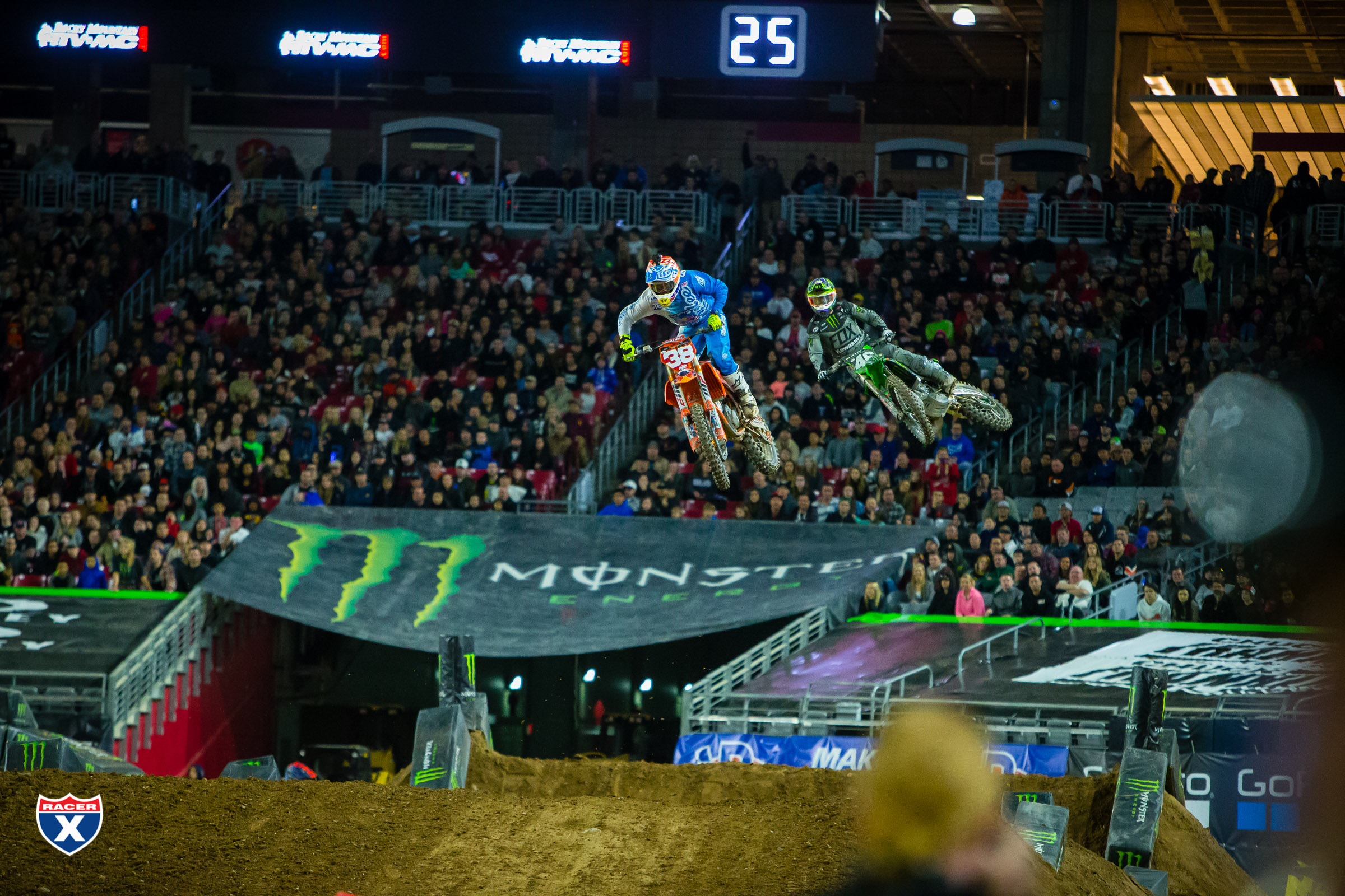 Multiple_SX17_Glendale_JK_0824