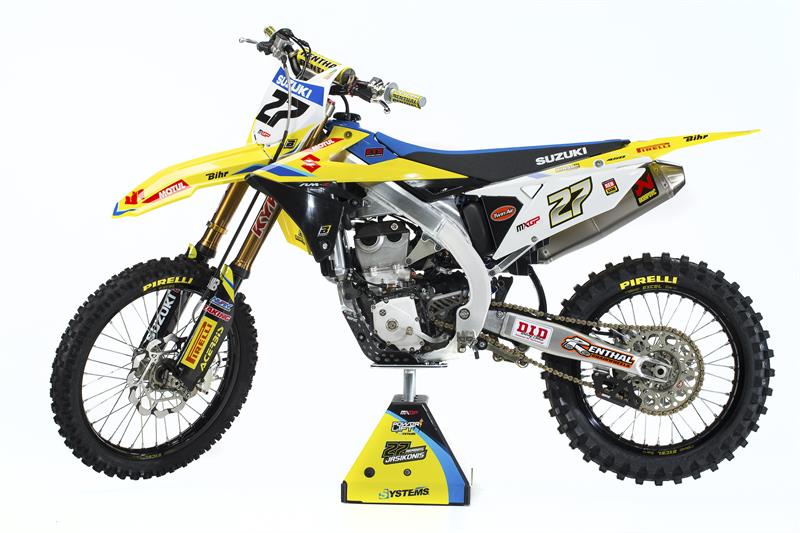 2017-mxgp-photoshoot--jasikonis-rmz4503