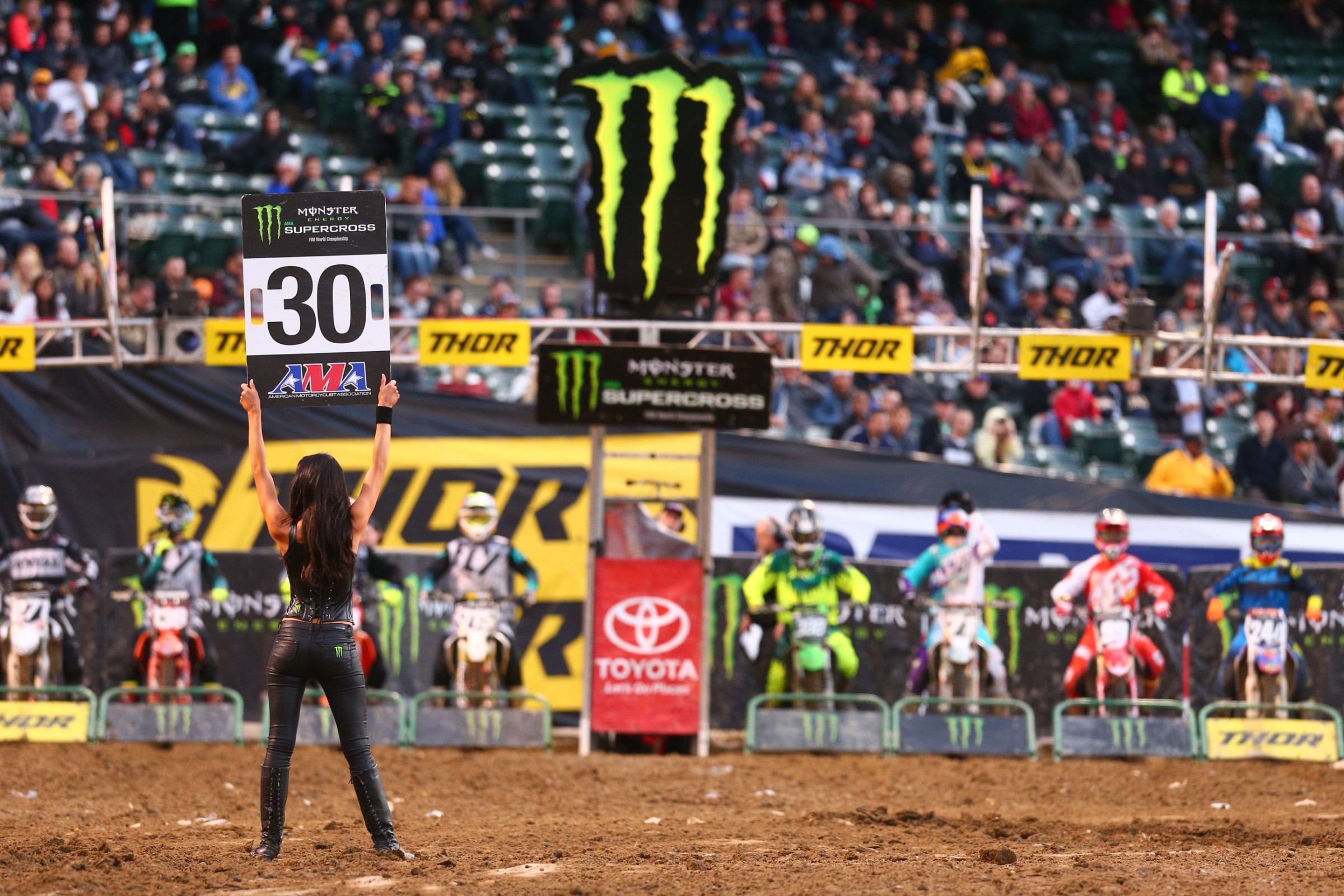 Race Day Feed: Oakland