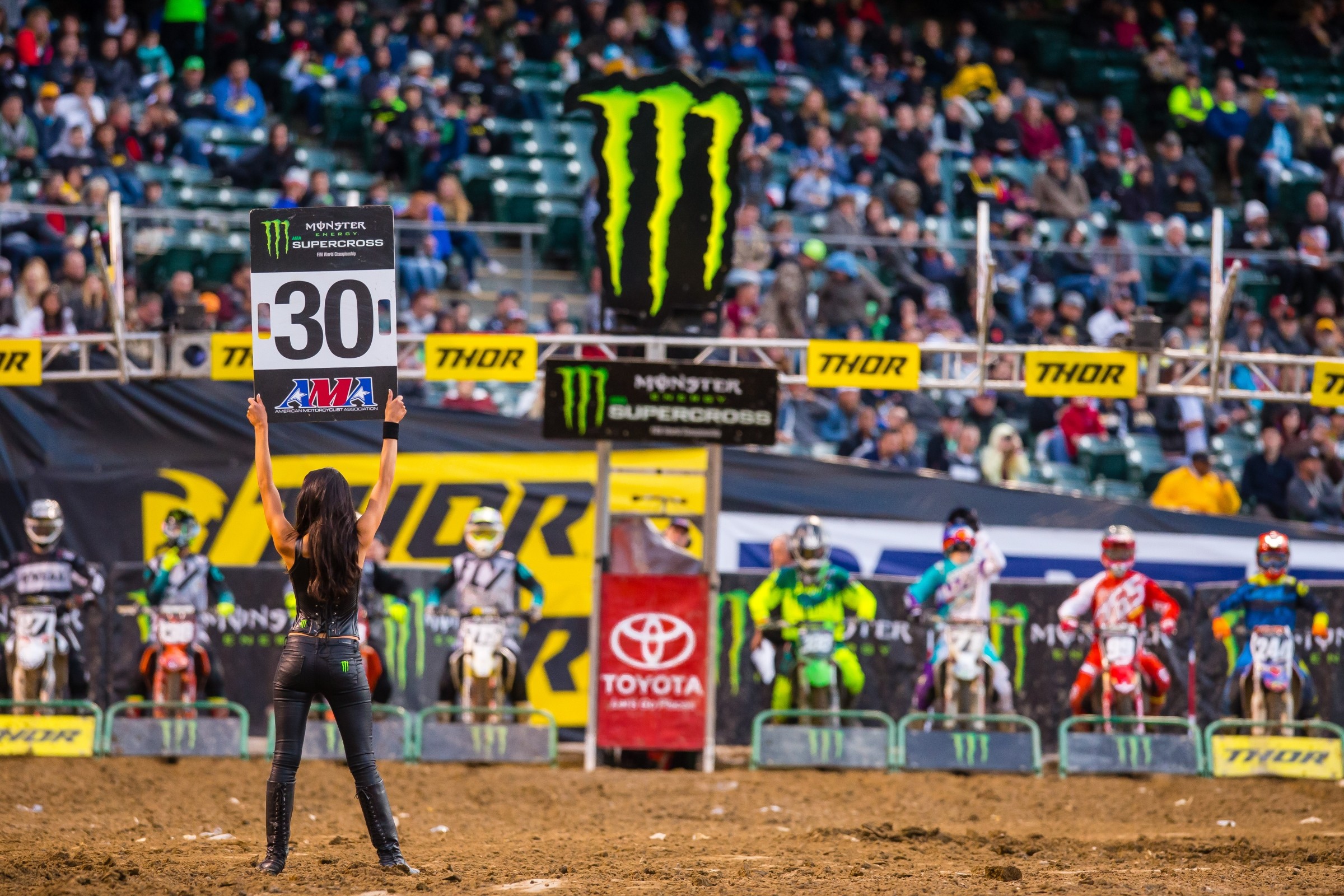 Sign of the (Lap) Times: Oakland Supercross