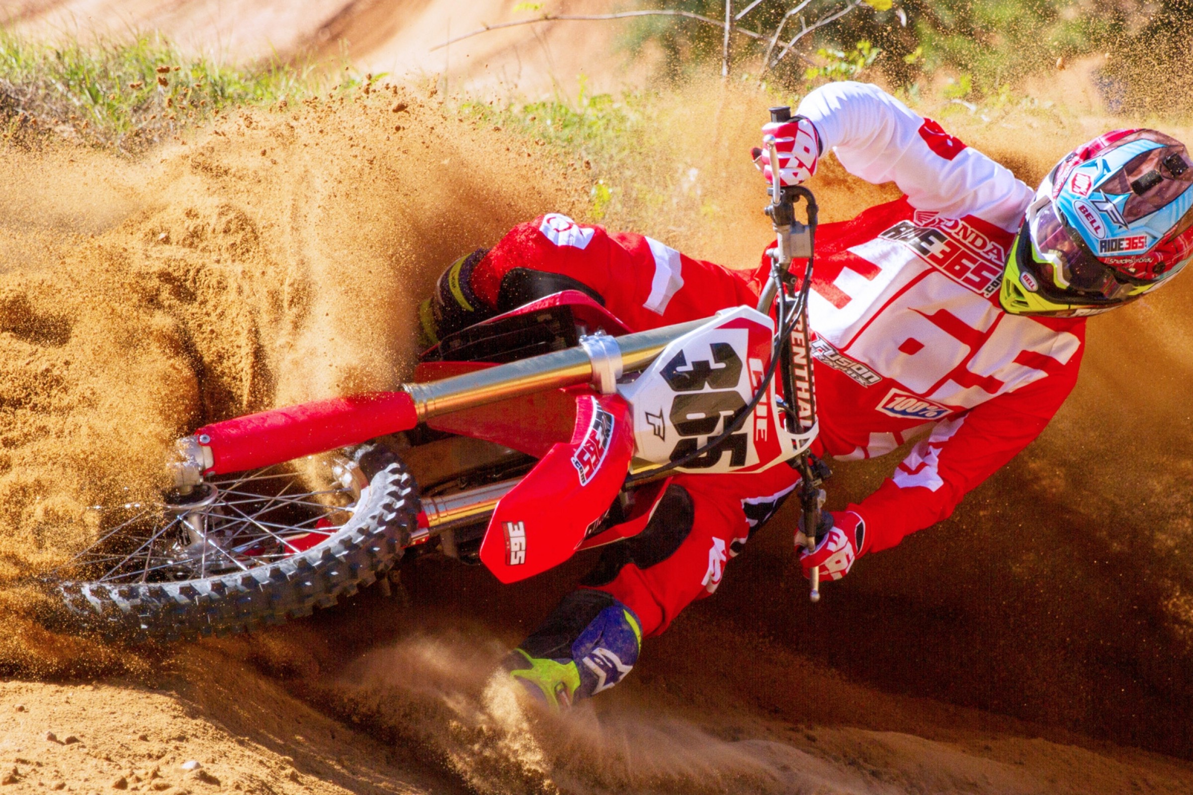 Brett Cue Partners with American Honda