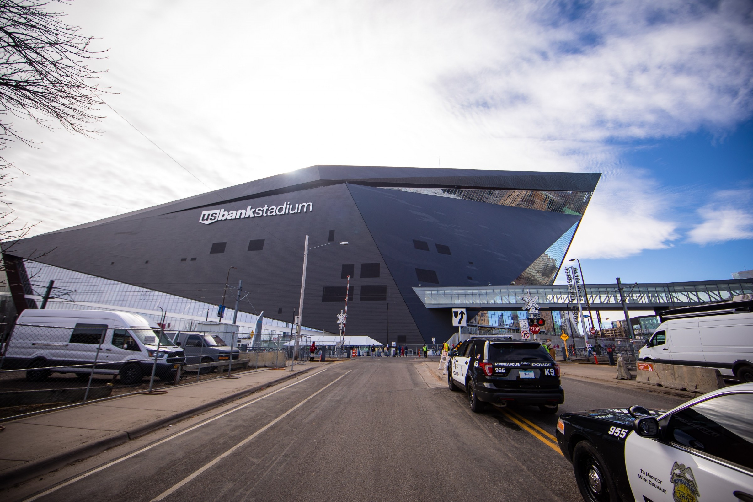 Sign of the (Lap) Times: Minneapolis