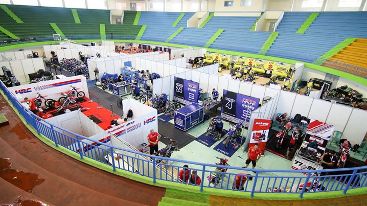 It's been raining in Indonesia but fortunately for the traveling teams they have a small arena to work indoors with their race prep.