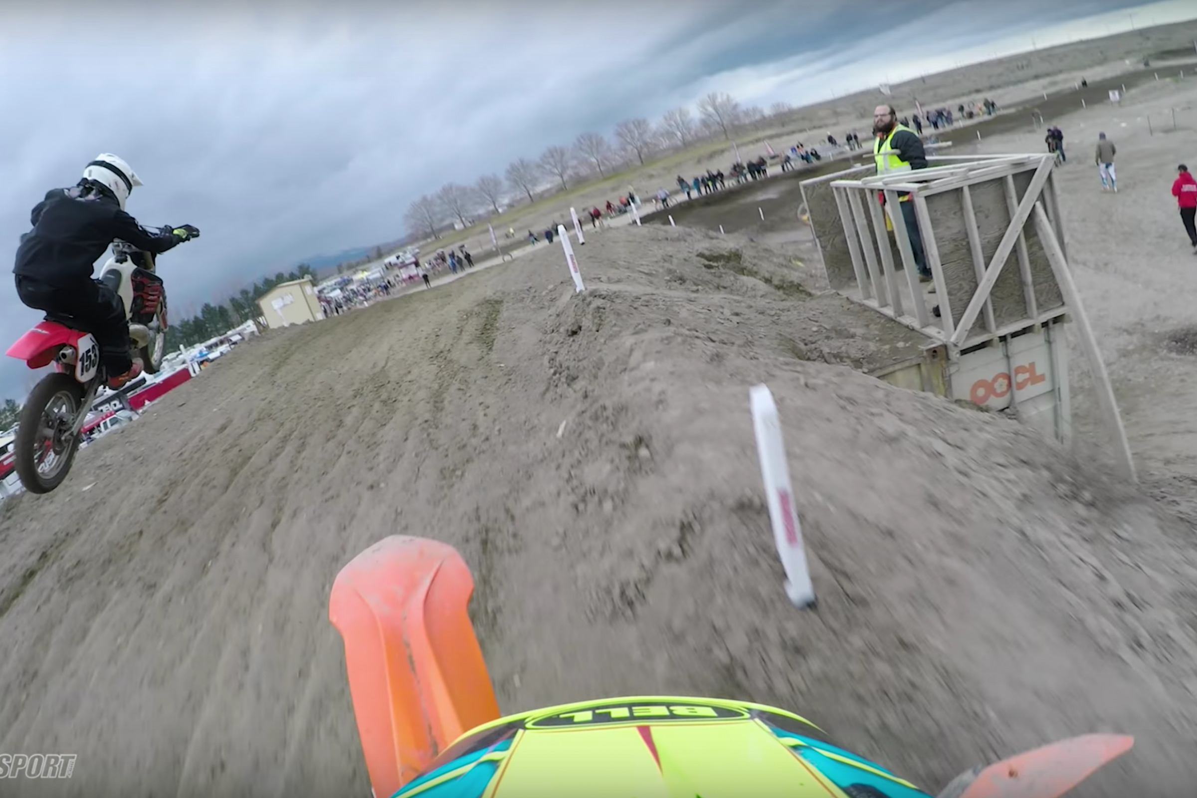 Watch: Honda CR500 vs KTM 500 XC-W