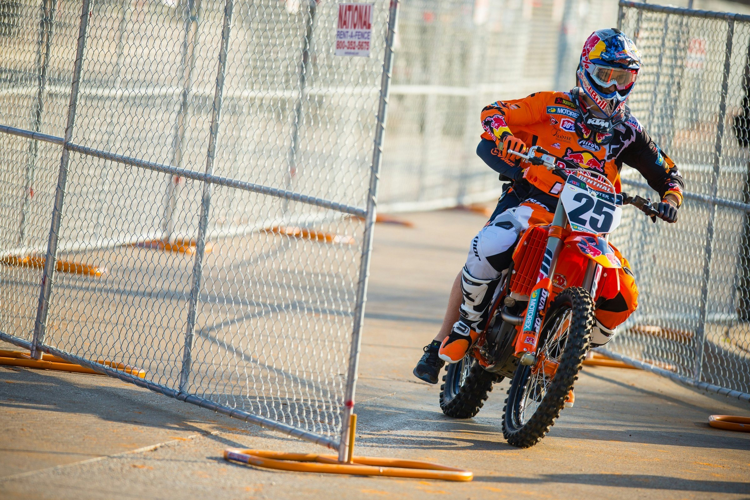 Watch: Qualifying from Indianapolis Supercross