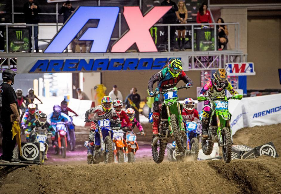 Kylie Fasnacht (1) grabbed the holeshot in the main followed by Shelby Rolen (445), Lauren Woods (8) and Brandy Richards (19).