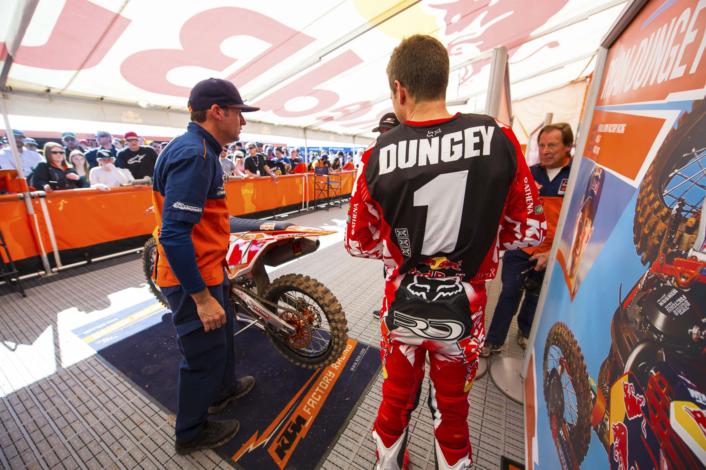 Dungey-PhoenixSX2016-Cudby-151
