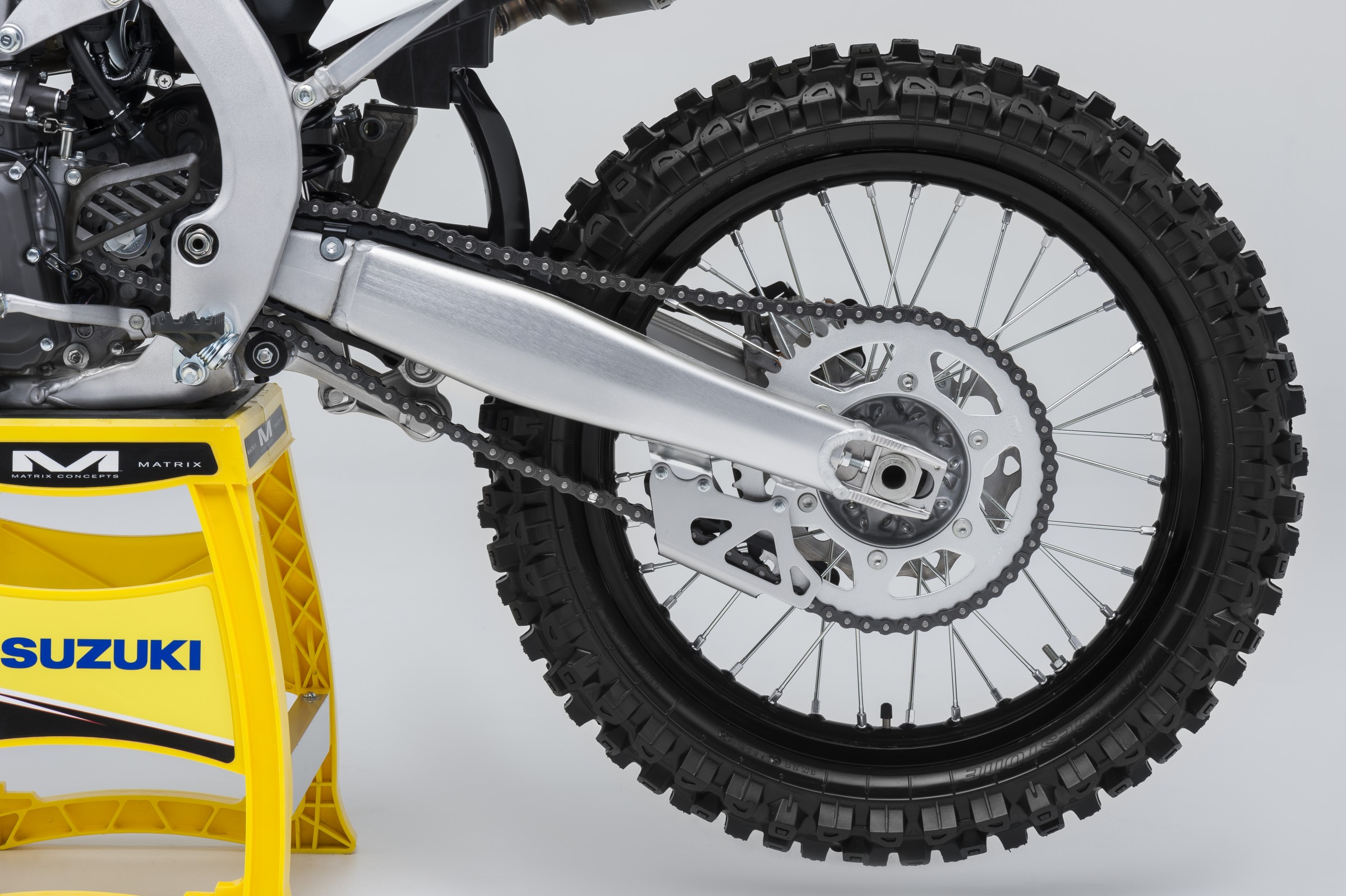 L8_RM-Z450_Detail_324