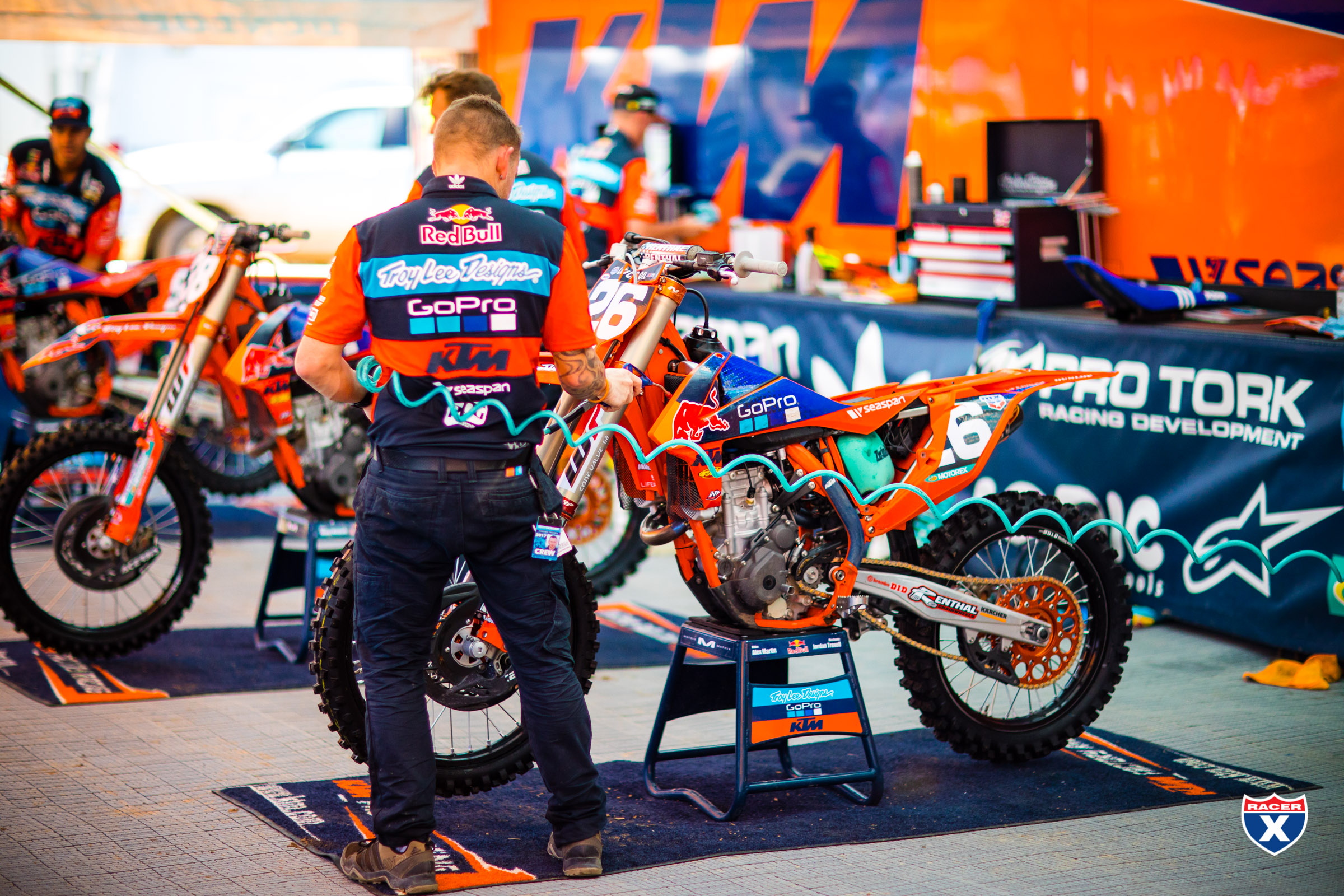 Pits_MX17_RedBud_CF_2526