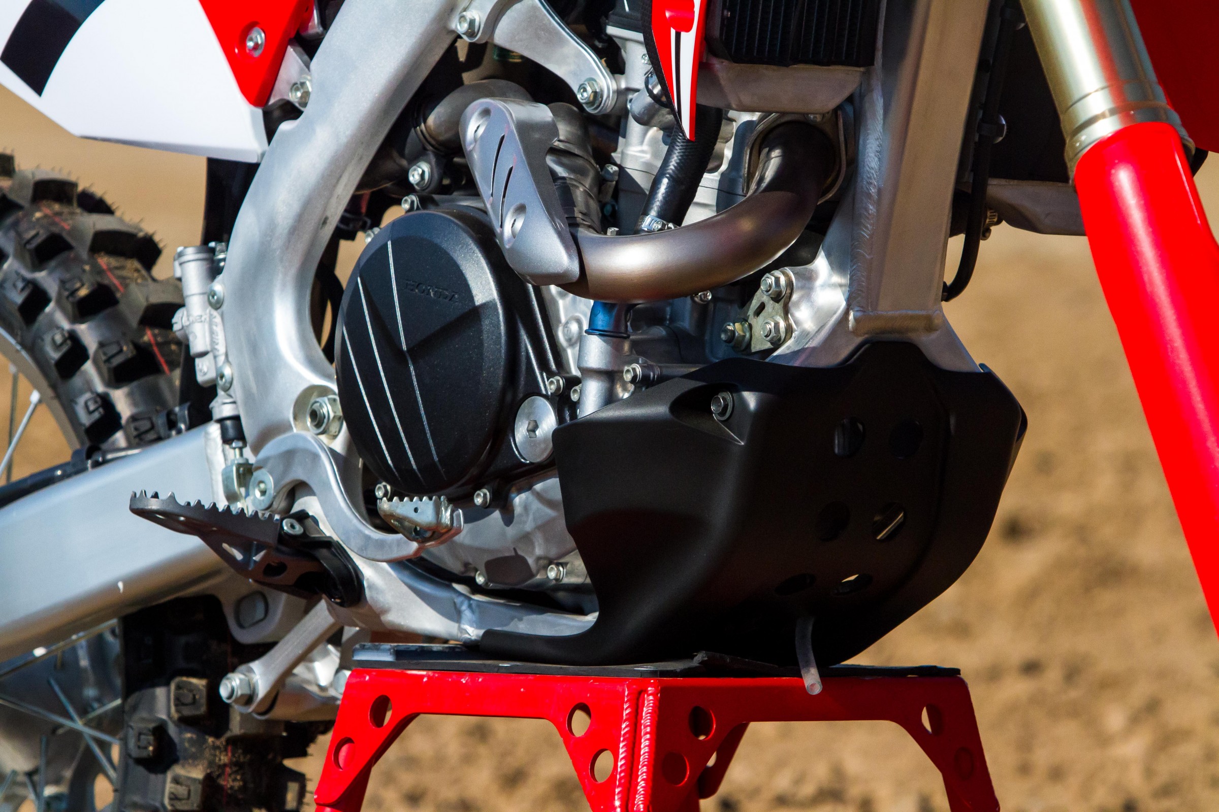 2017-07-13_kScott_2018_CRF450R_web-01