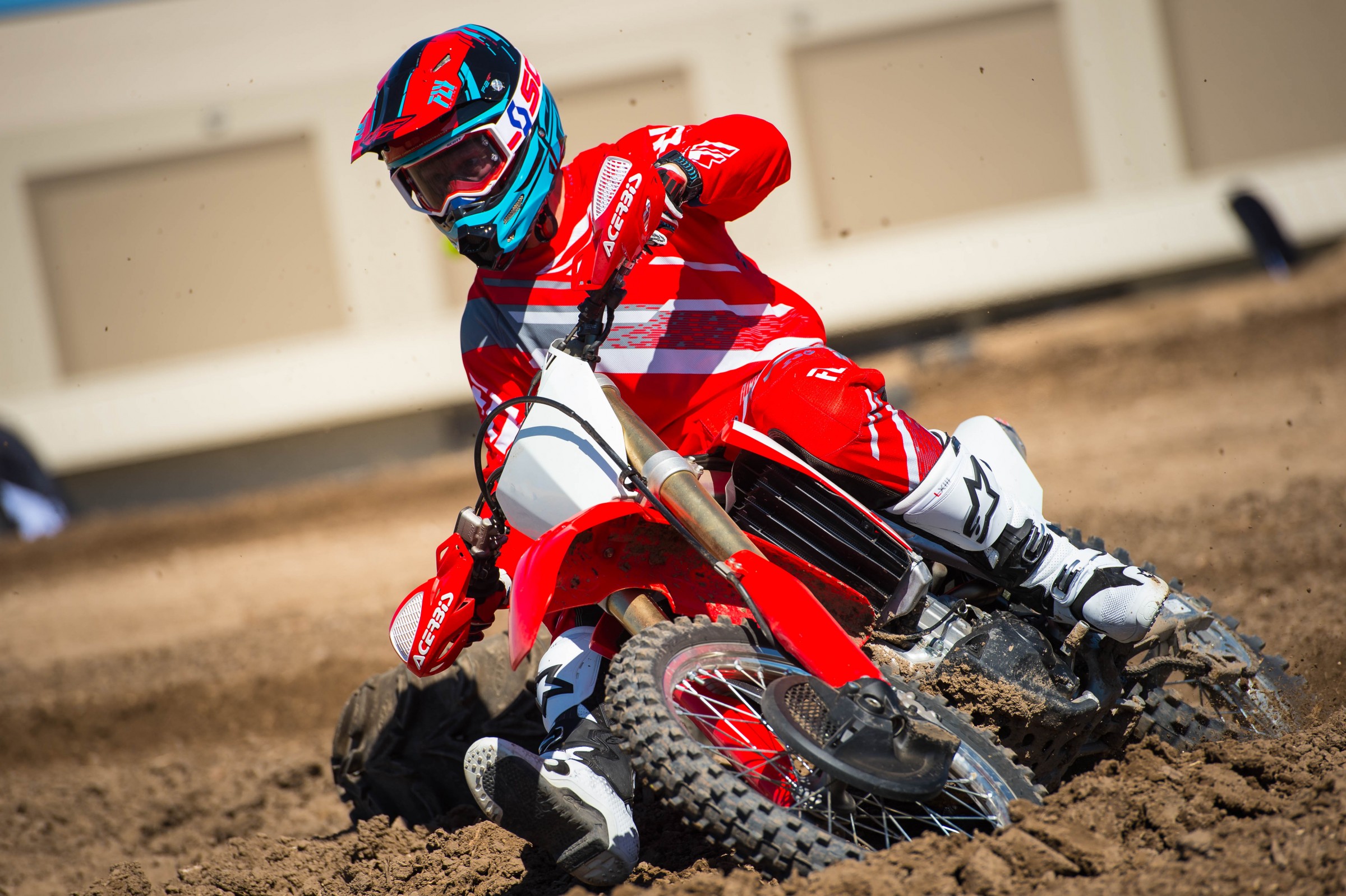 FLYJune17-Cudby-0066