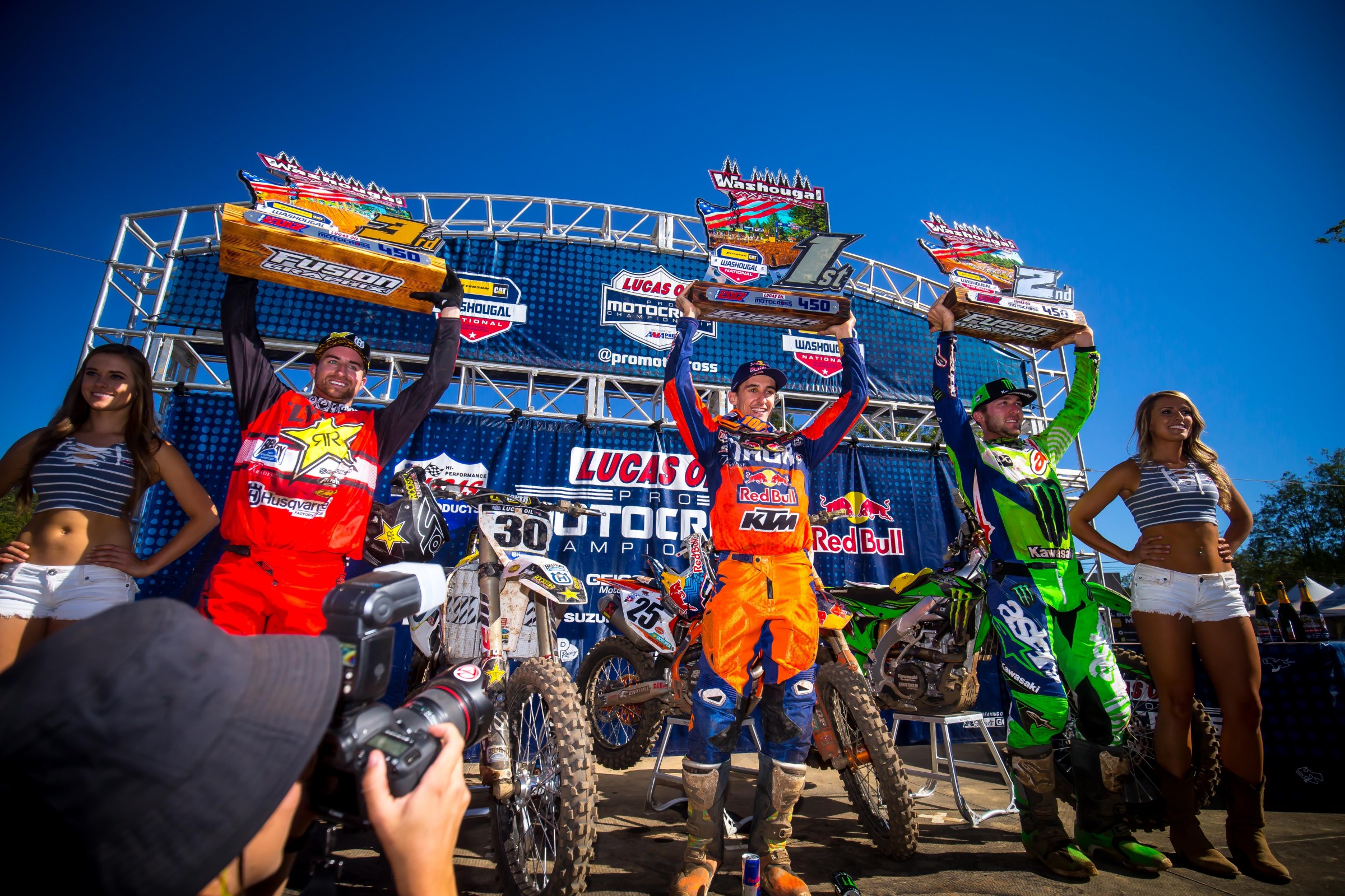 This is Davalos' first podium at a National in nine years!