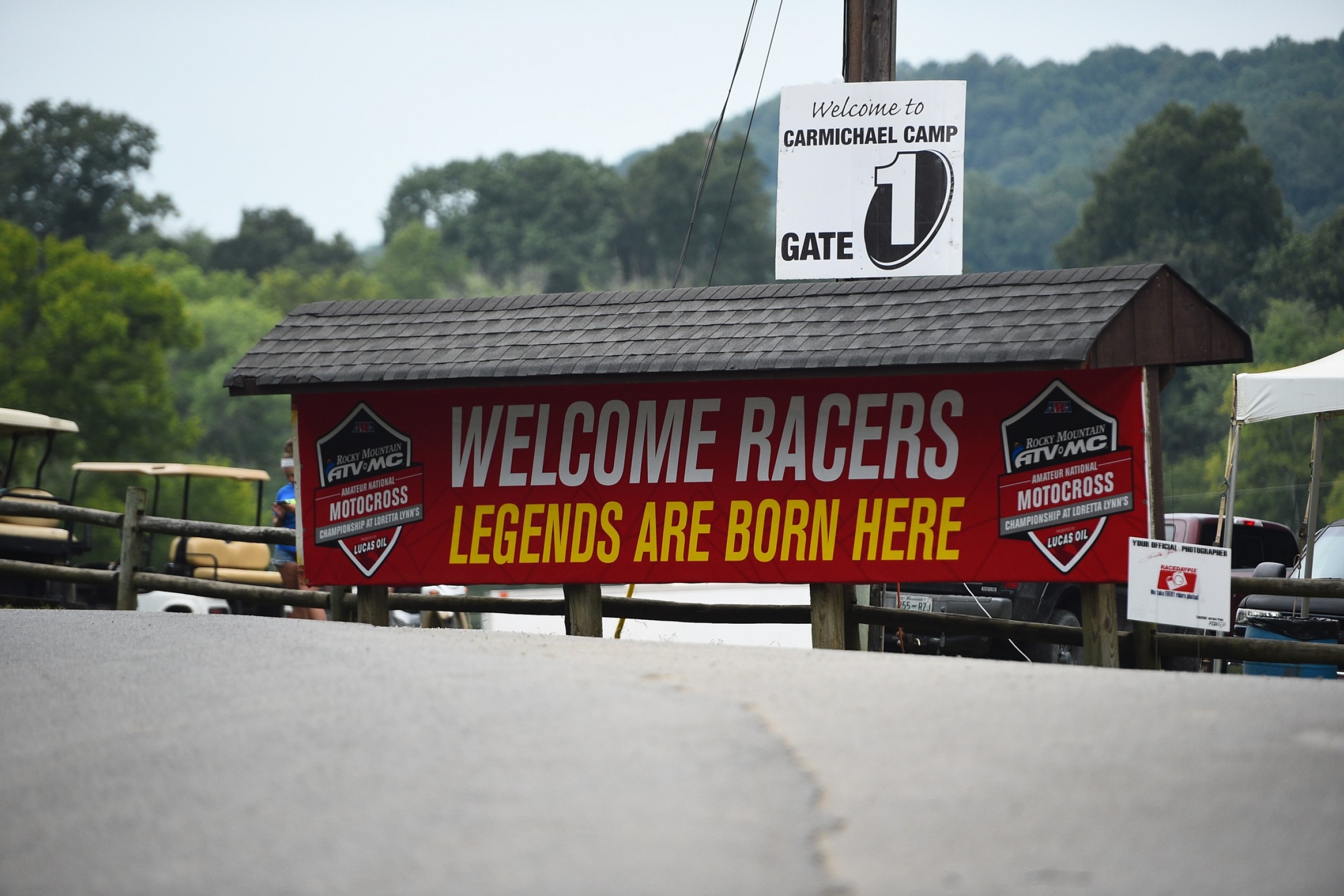 5 Things We Learned: Loretta Lynn’s, Tuesday